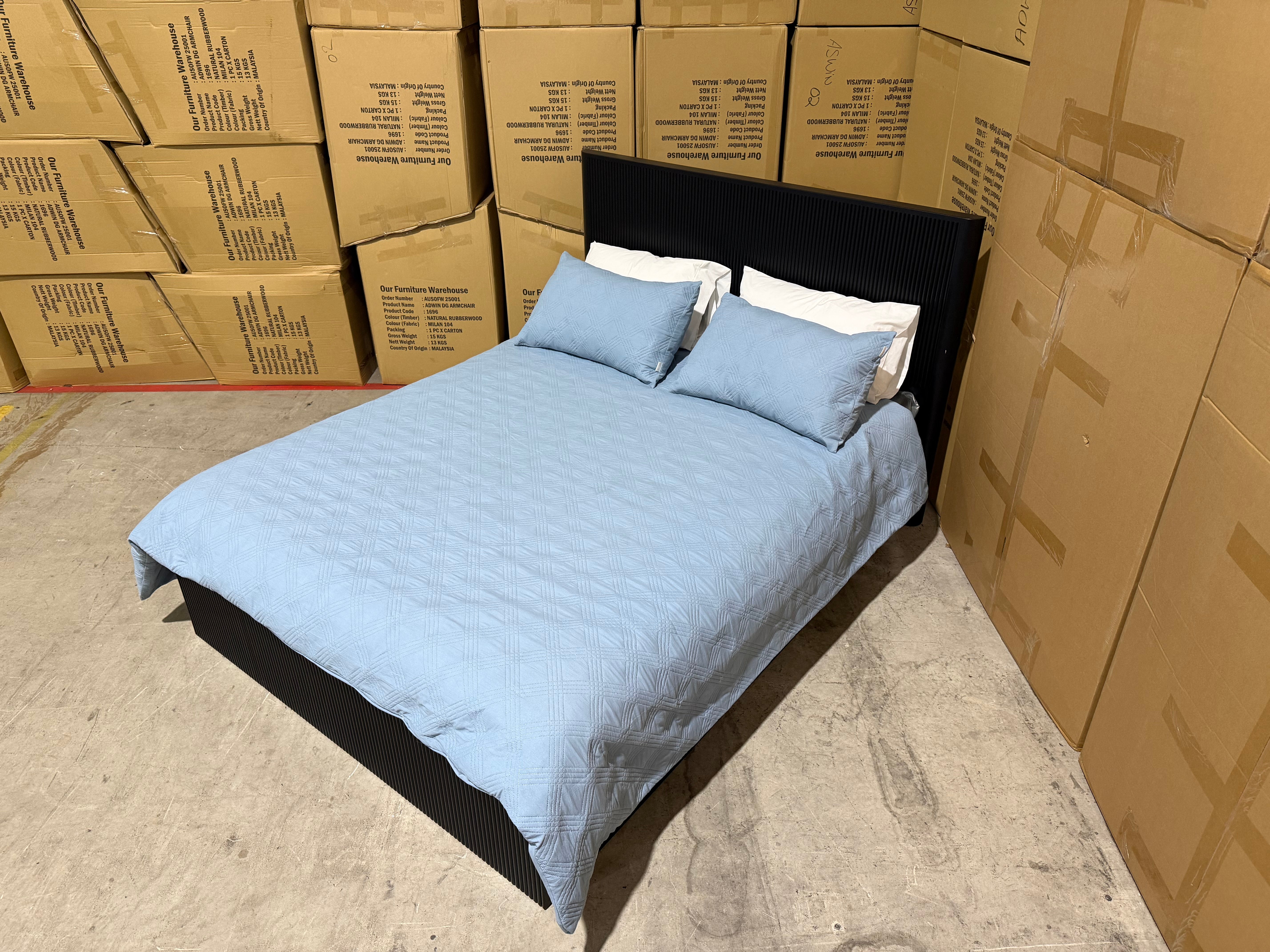 Portugal king size bed black finish