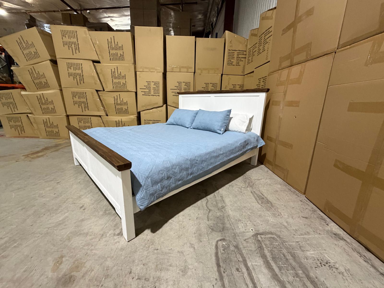 Hamptons King Size Bed in two tone finish