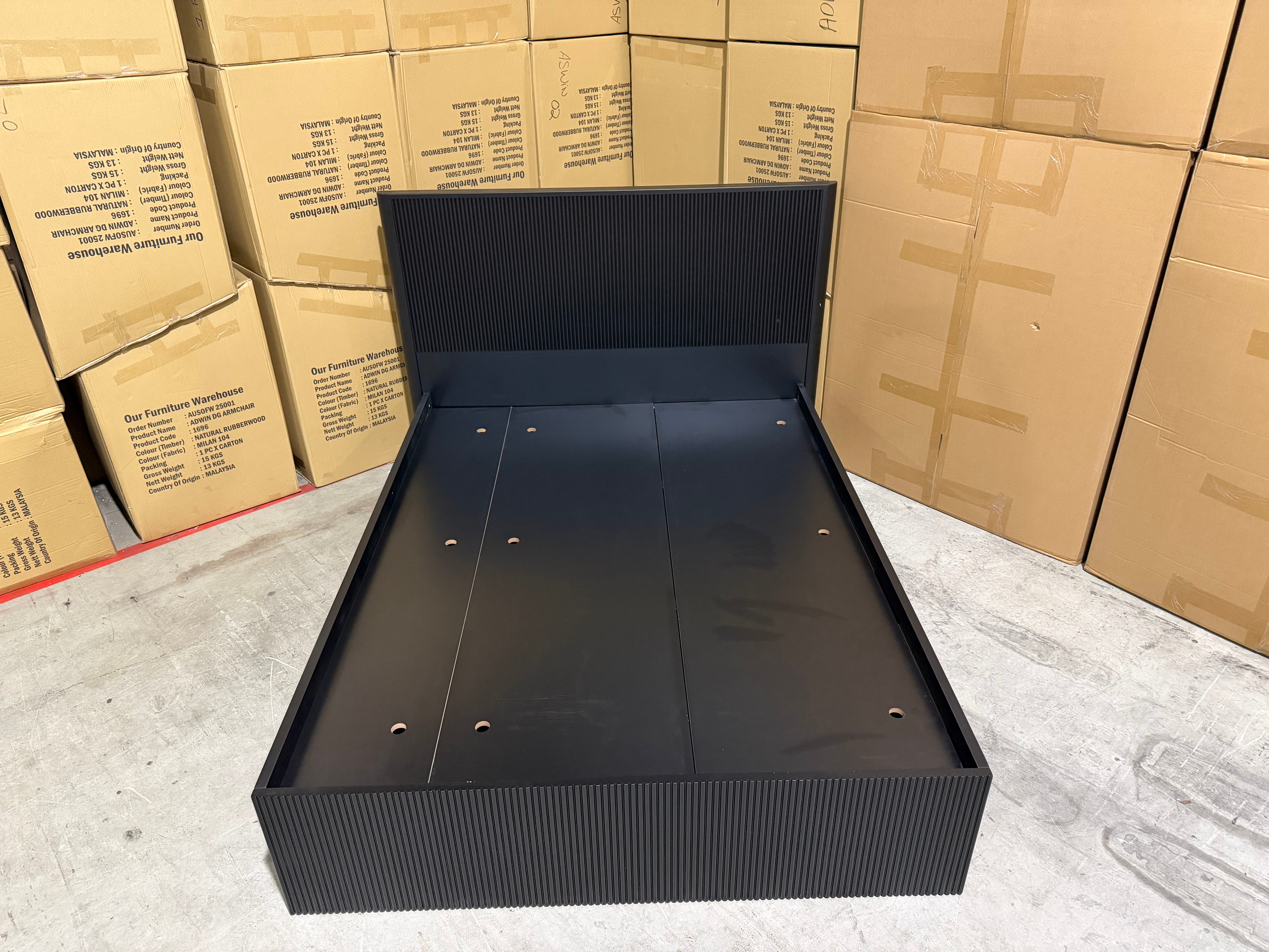 Portugal king size bed black finish