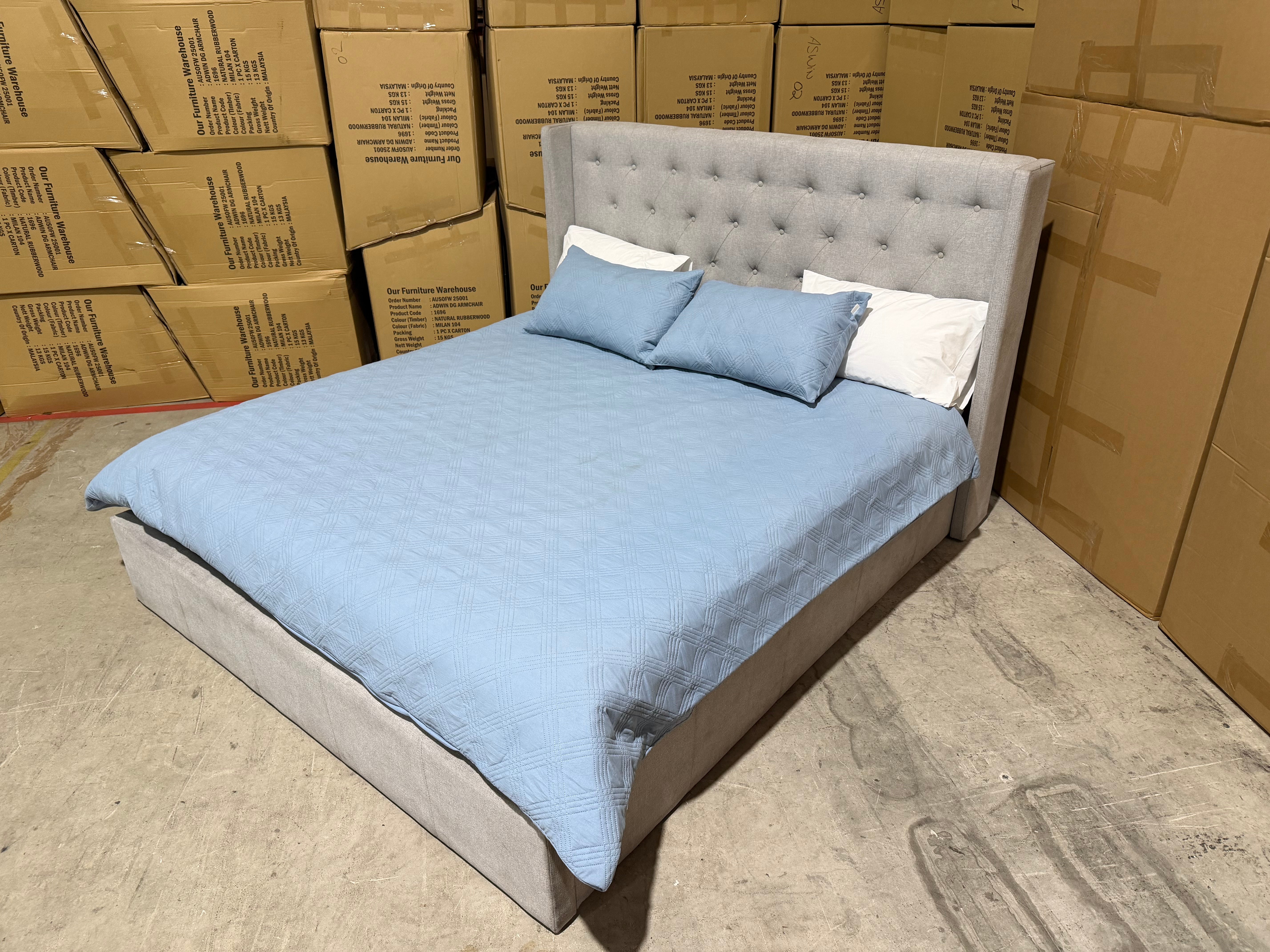 Memphis Bedding Range (Light Grey)  2 Sizes Queen & King