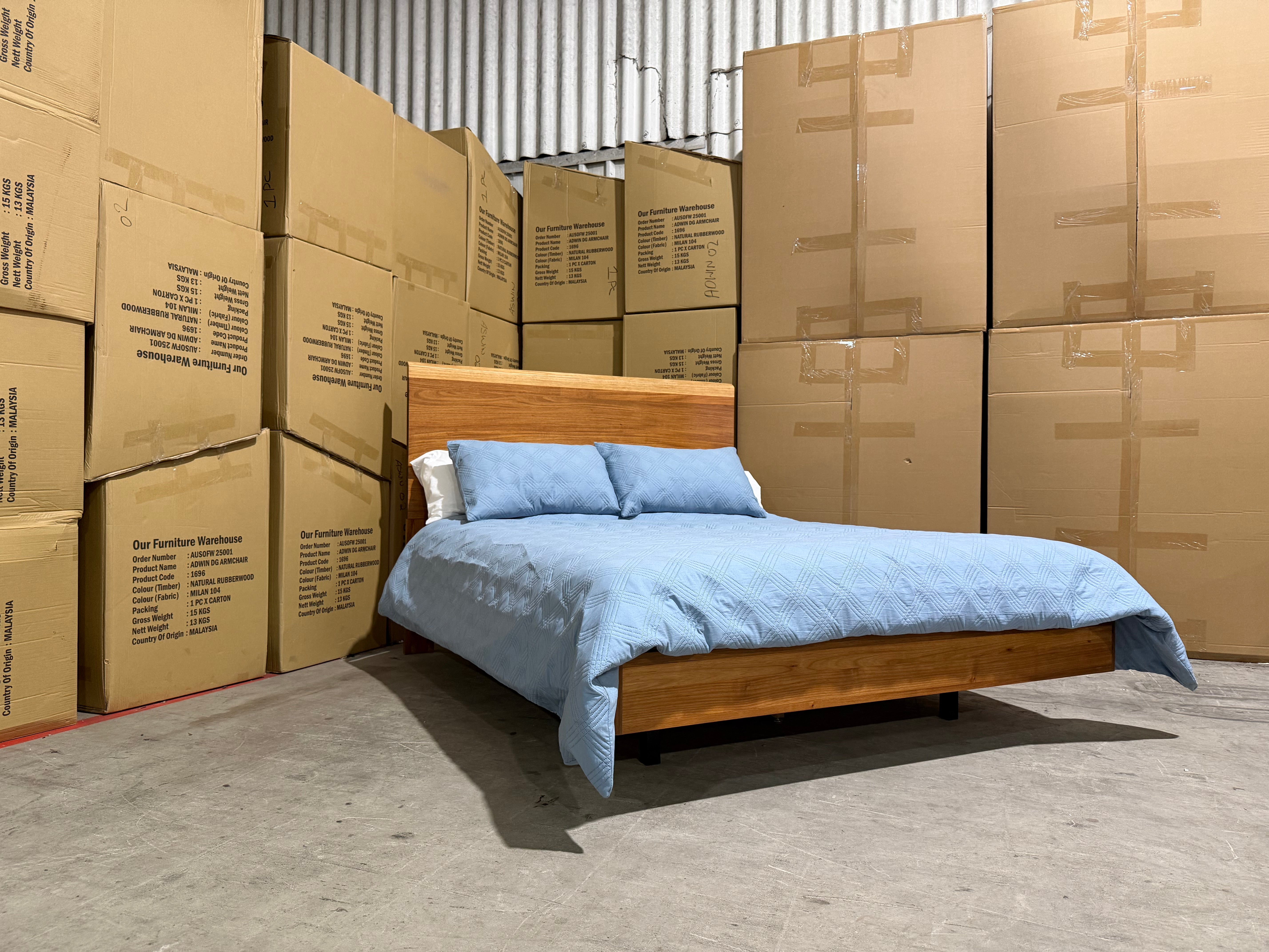 Highland queen size bed in blackwood