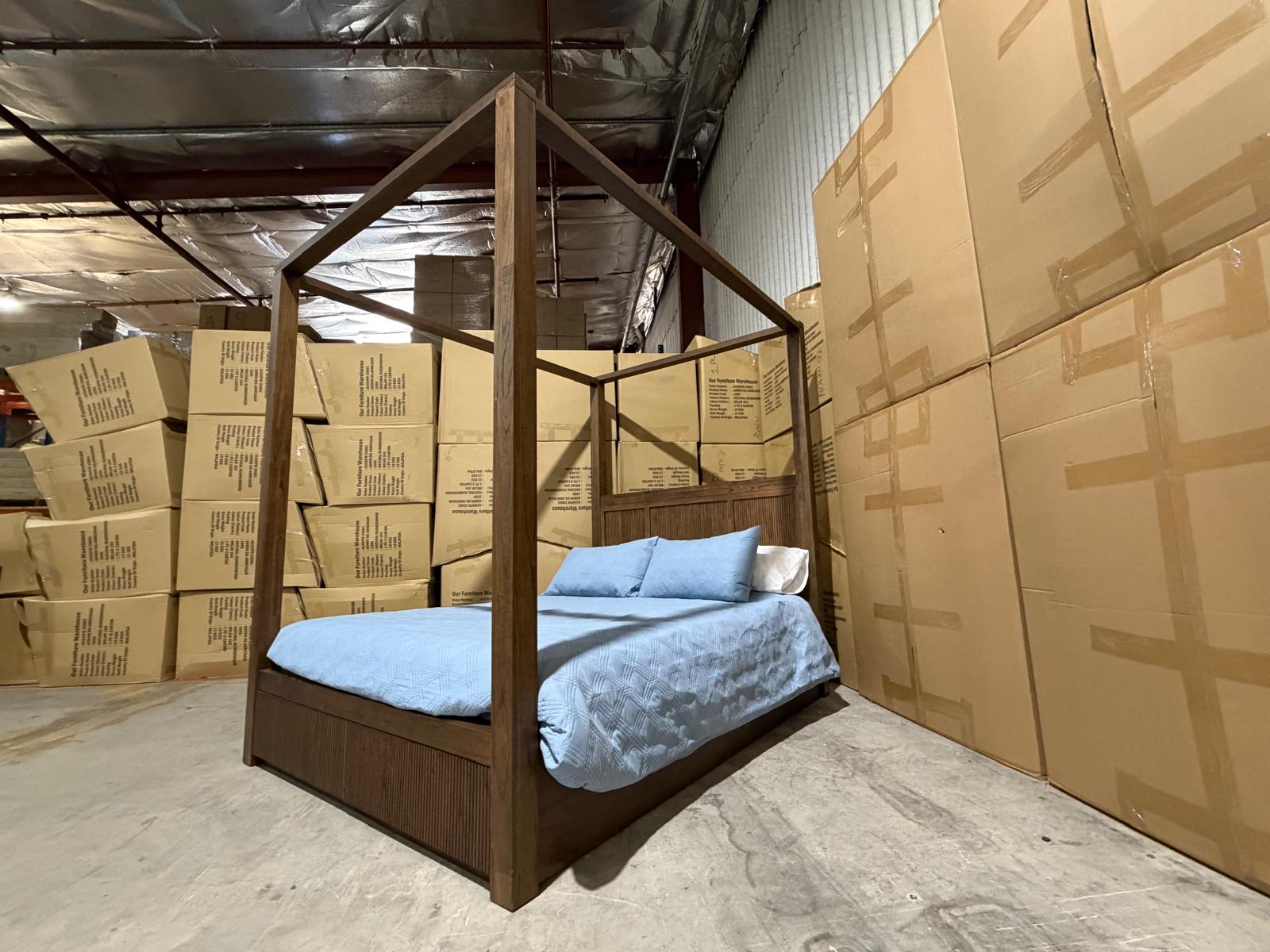 Flinders 4 Poster King size bed in Pecan finish