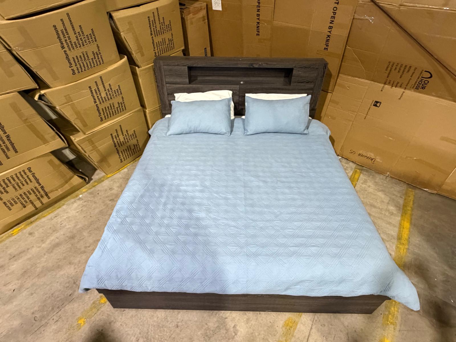 Vienna king size bed in grey (boston)