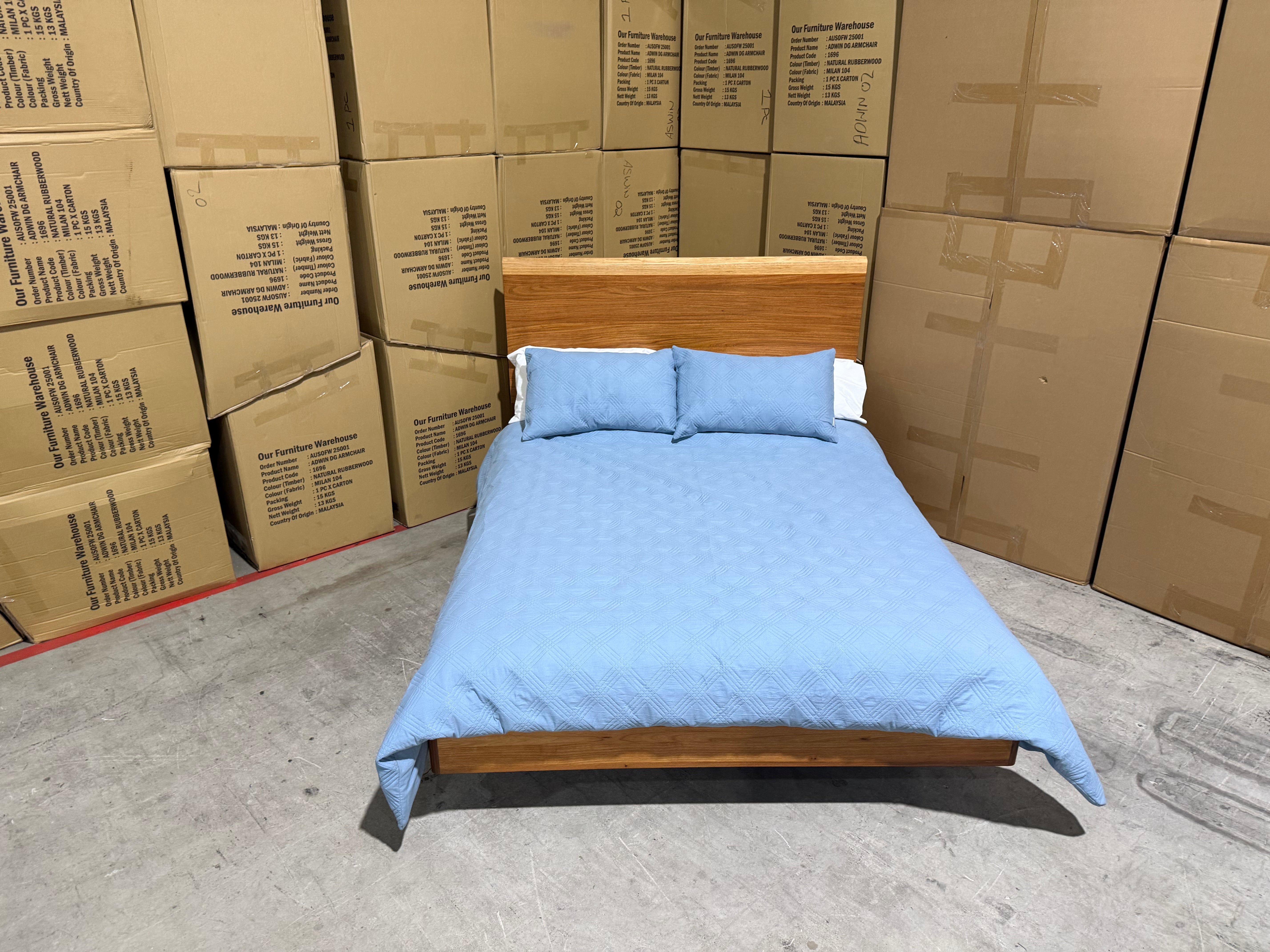 Highland queen size bed in blackwood
