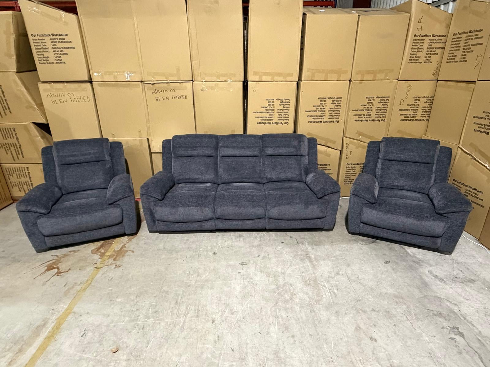 Pilot 3+1+1 Electric Recliners in Licroice