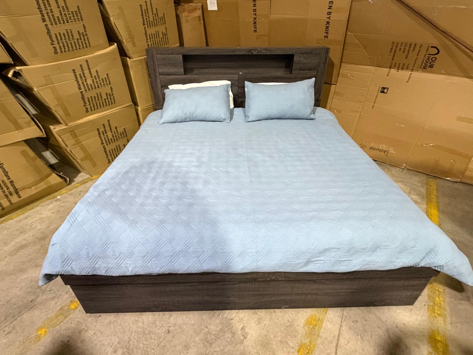 Vienna king size bed in grey (boston)