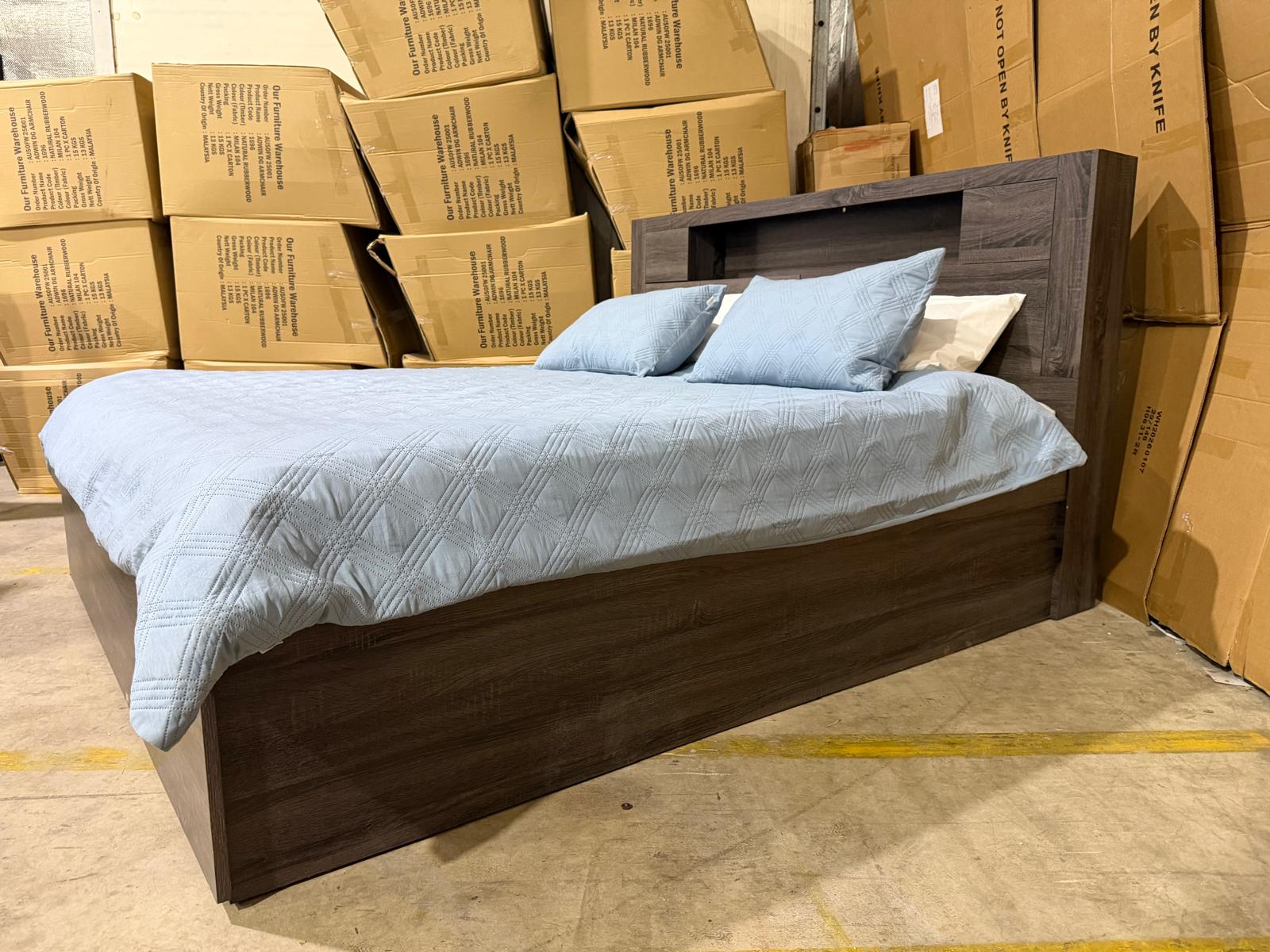Vienna king size bed in grey (boston)