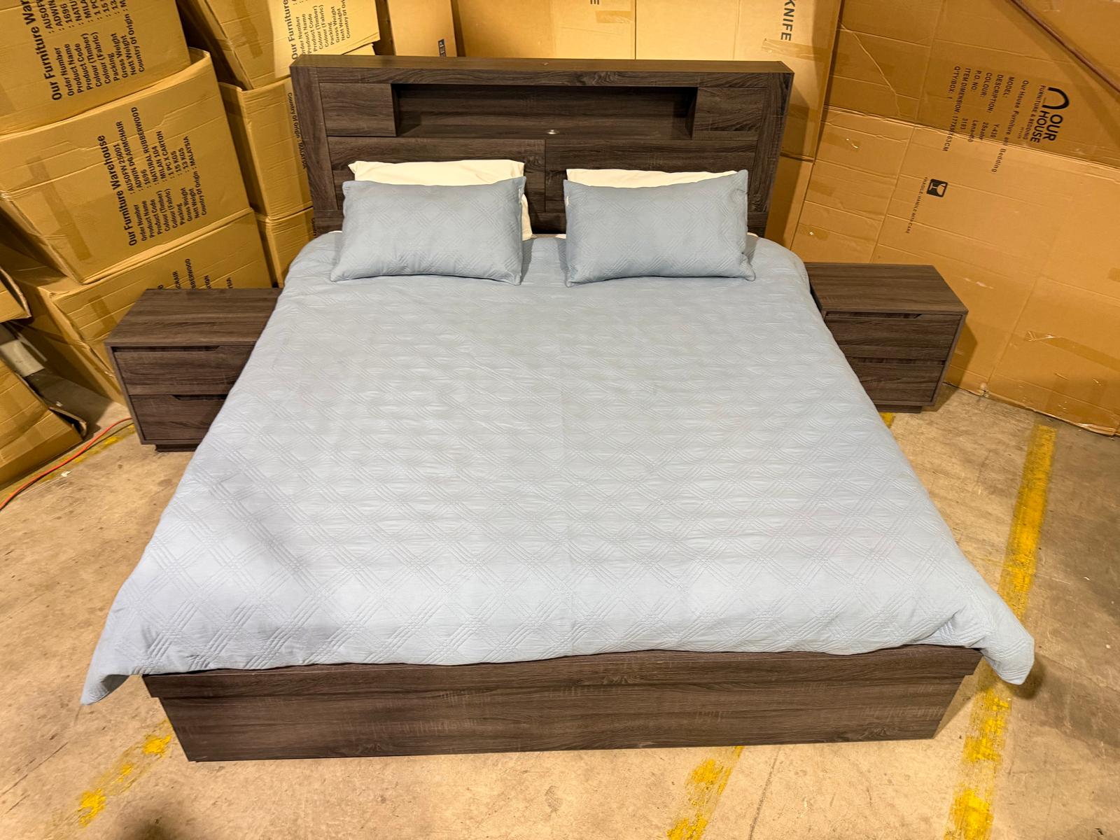 Vienna king size bed in grey (boston)