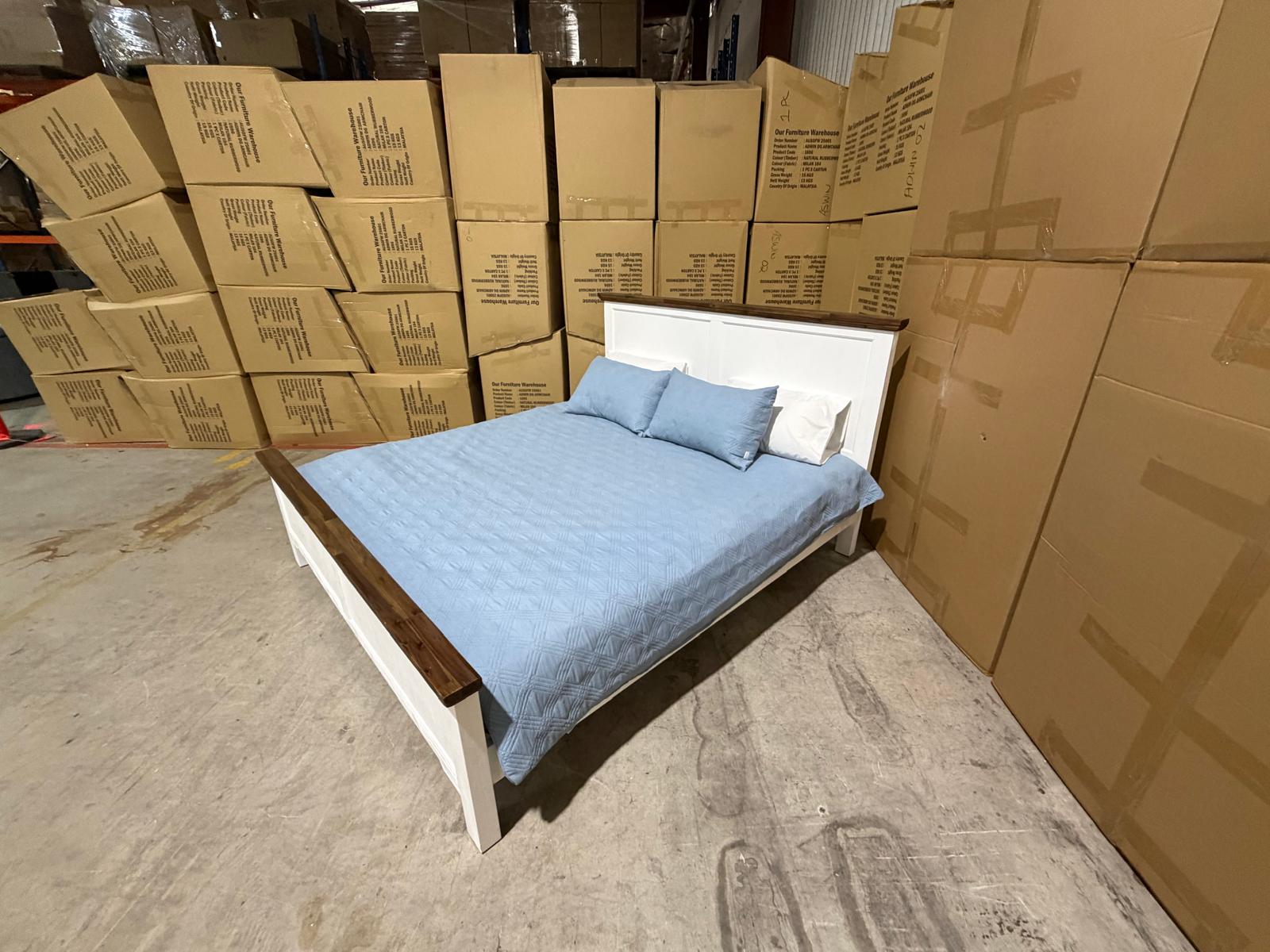 Hamptons King Size Bed in two tone finish