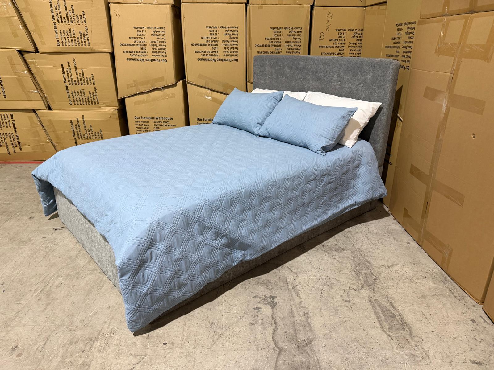 Stuart Double Bed in Light Grey