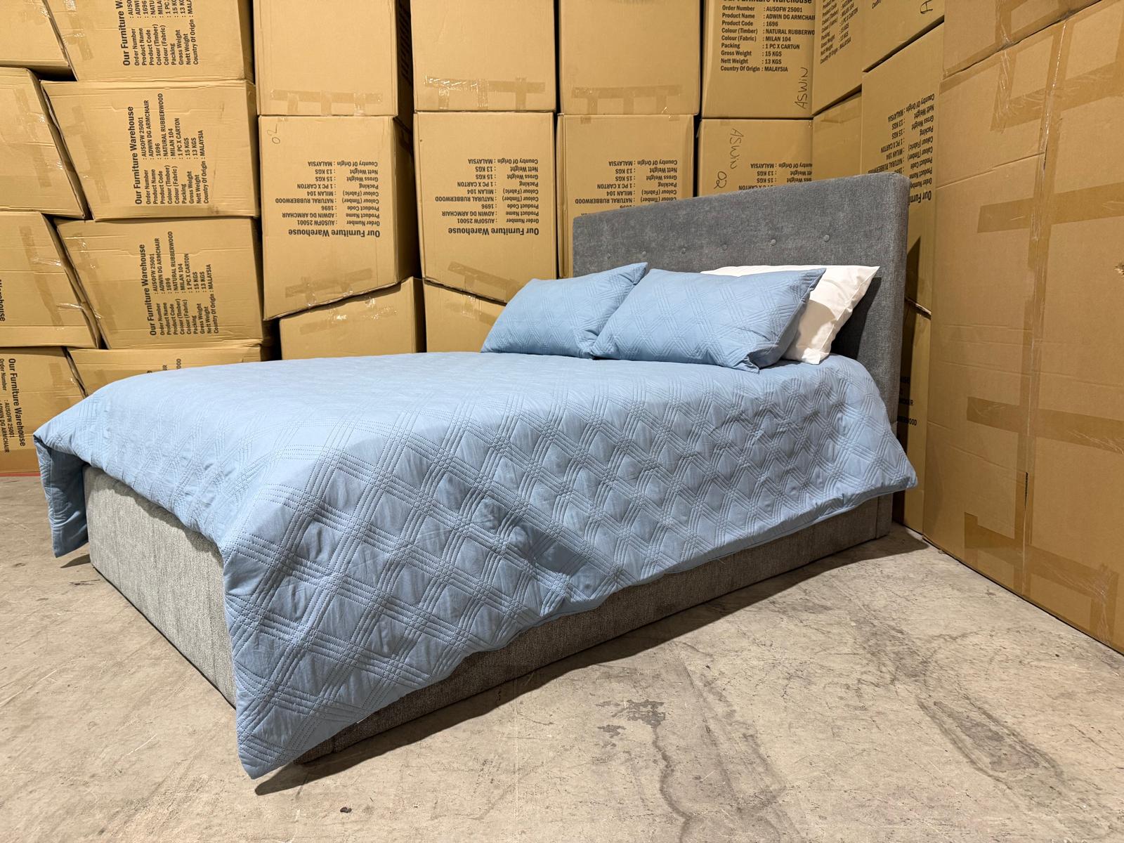 Stuart Double Bed in Light Grey