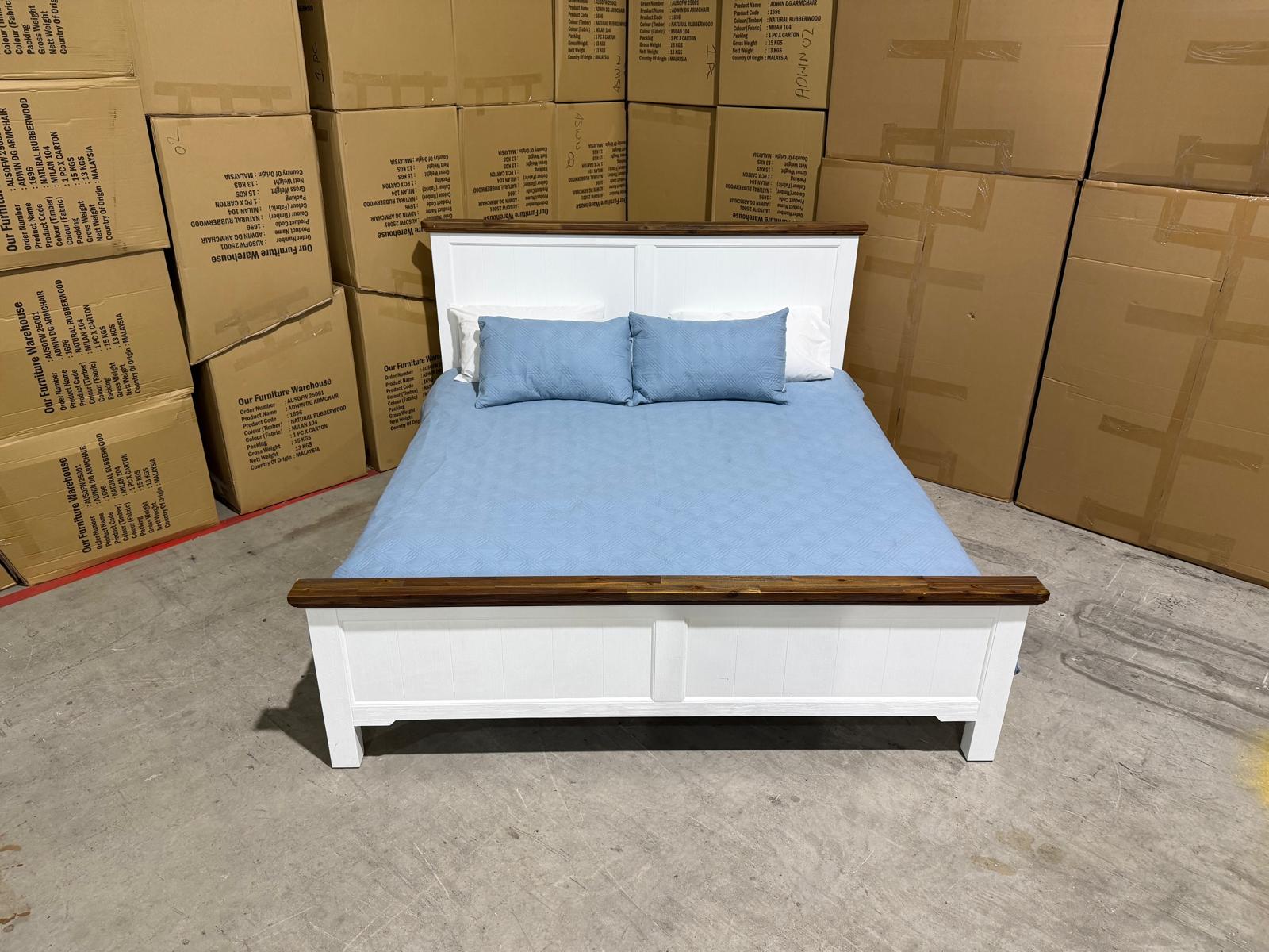 Hamptons queen size bed in two tone finish