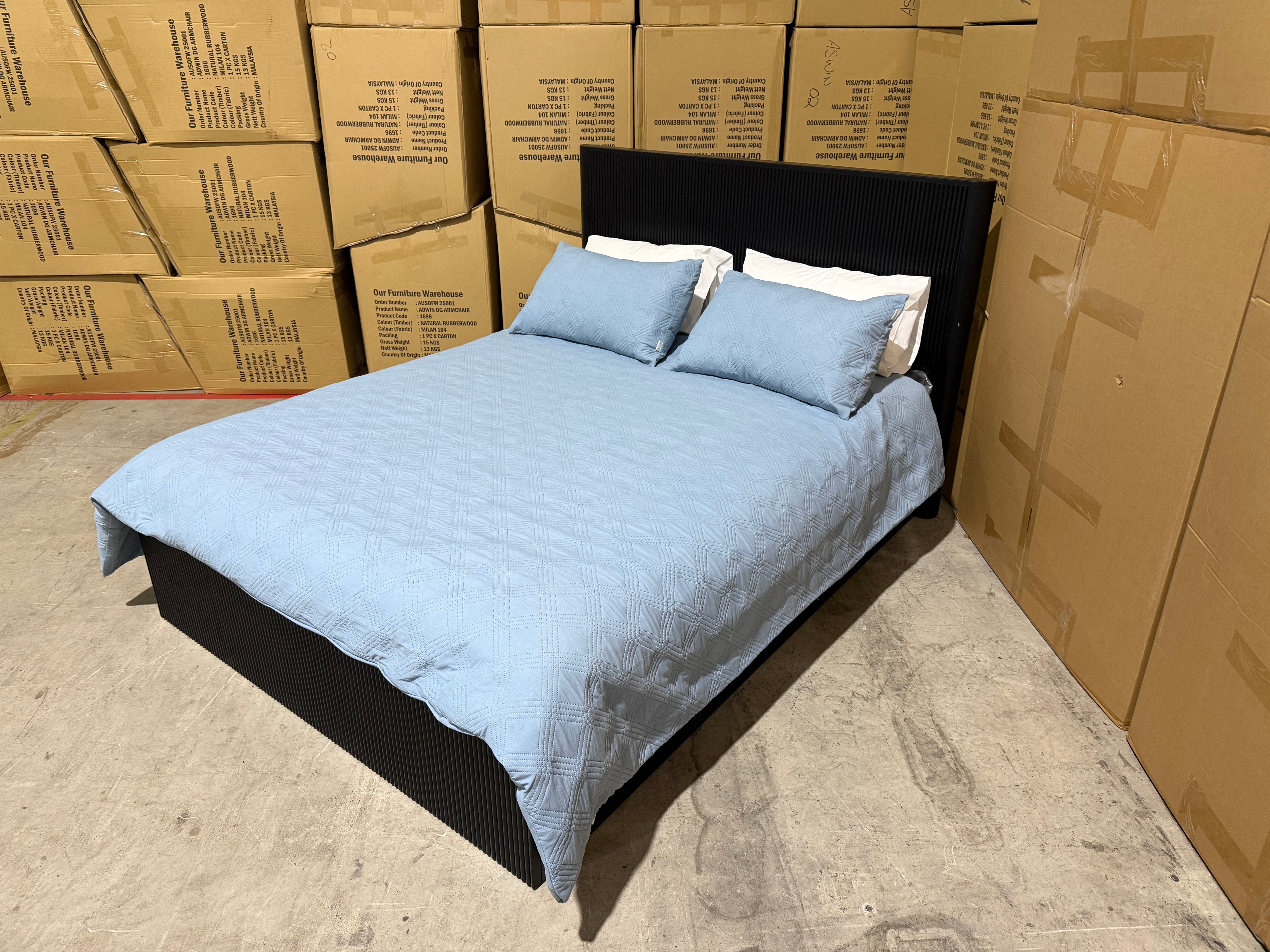 Portugal Queen size bed black finish