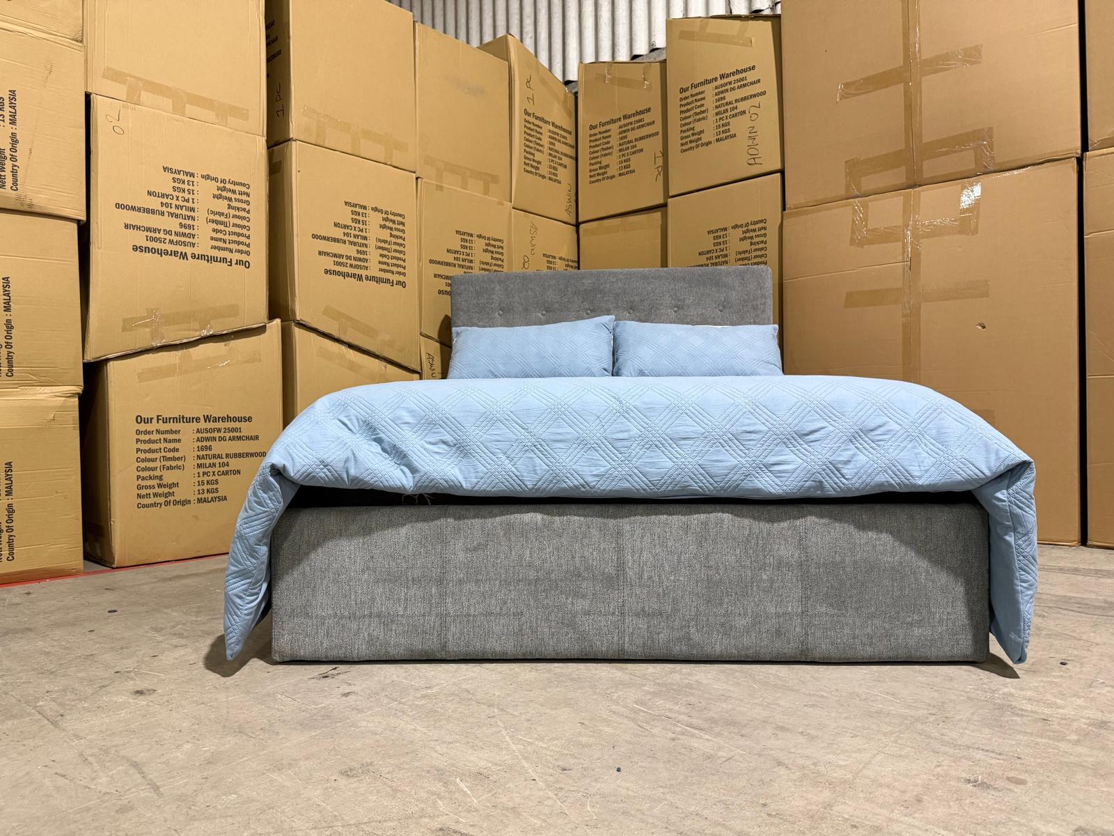 Stuart Double Bed in Light Grey