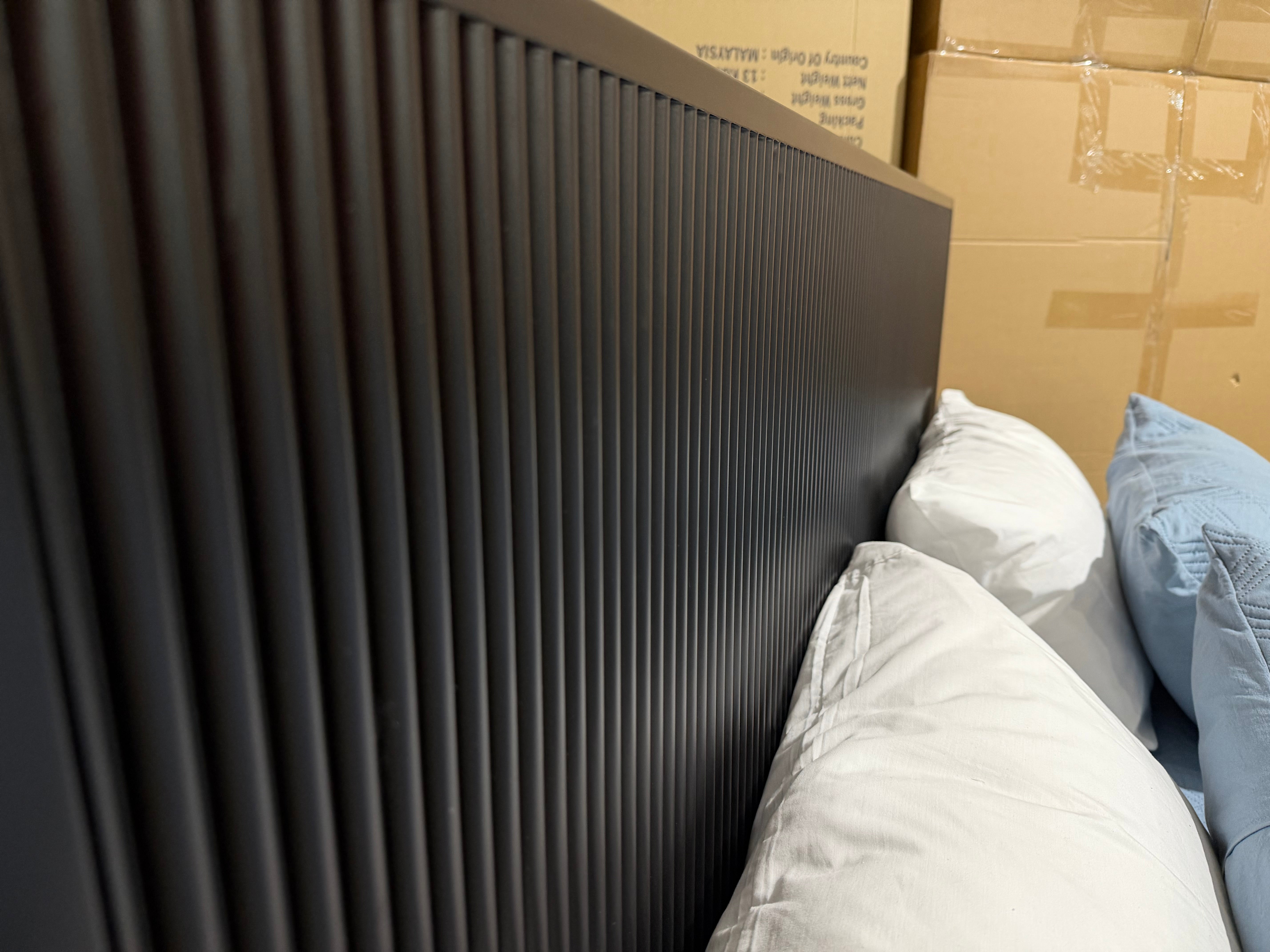 Portugal king size bed black finish