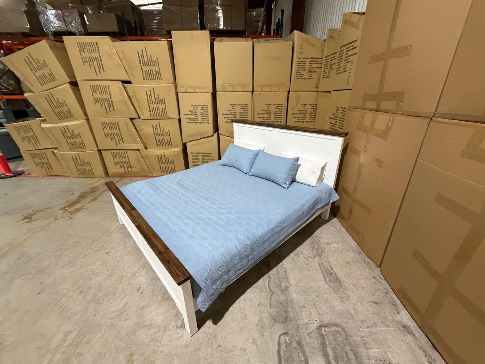 Hamptons King Size Bed in two tone finish