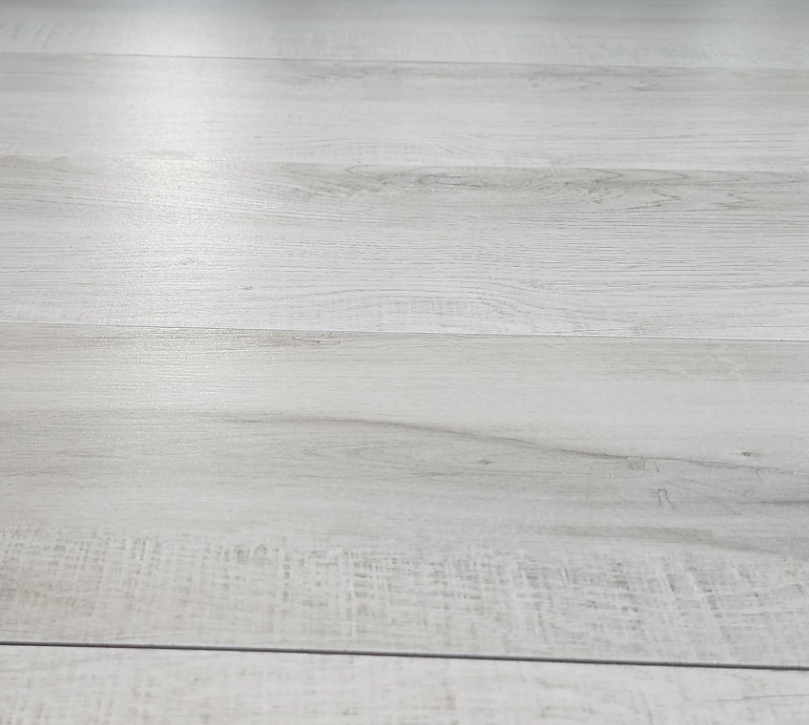 Lucia 9 pce outdoor setting extension table    8x chairs