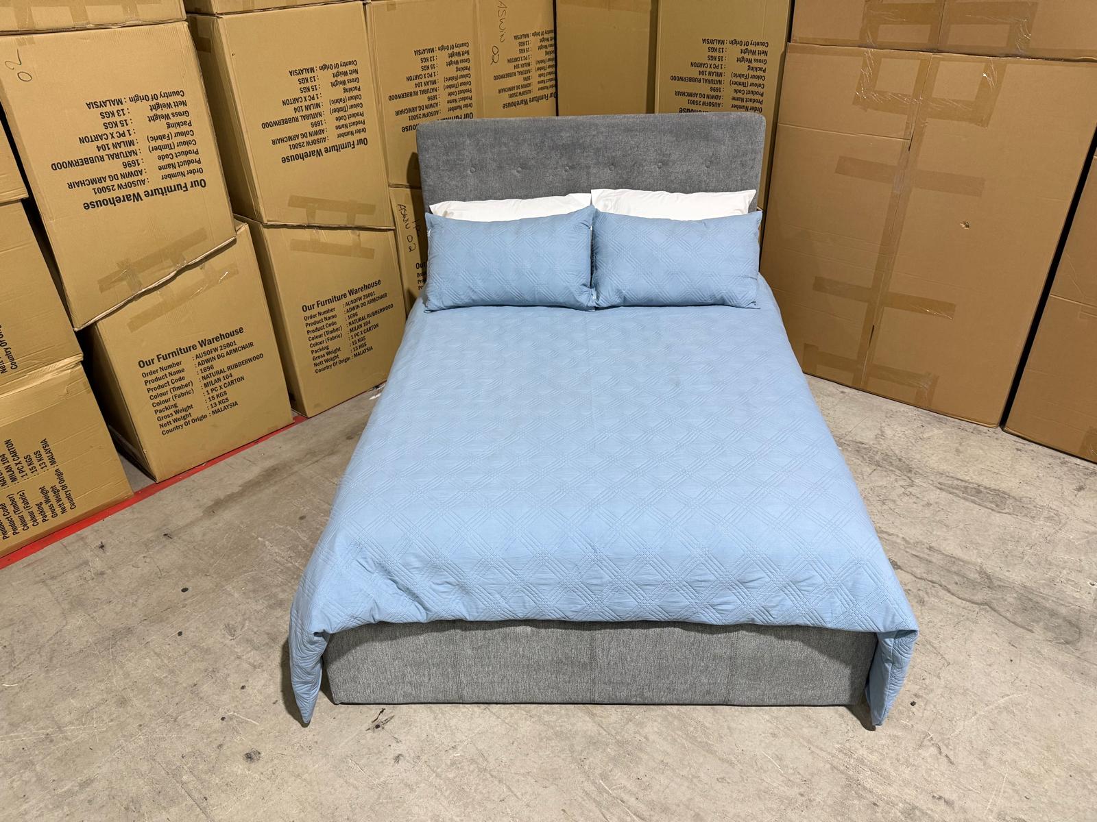 Stuart Double Bed in Light Grey