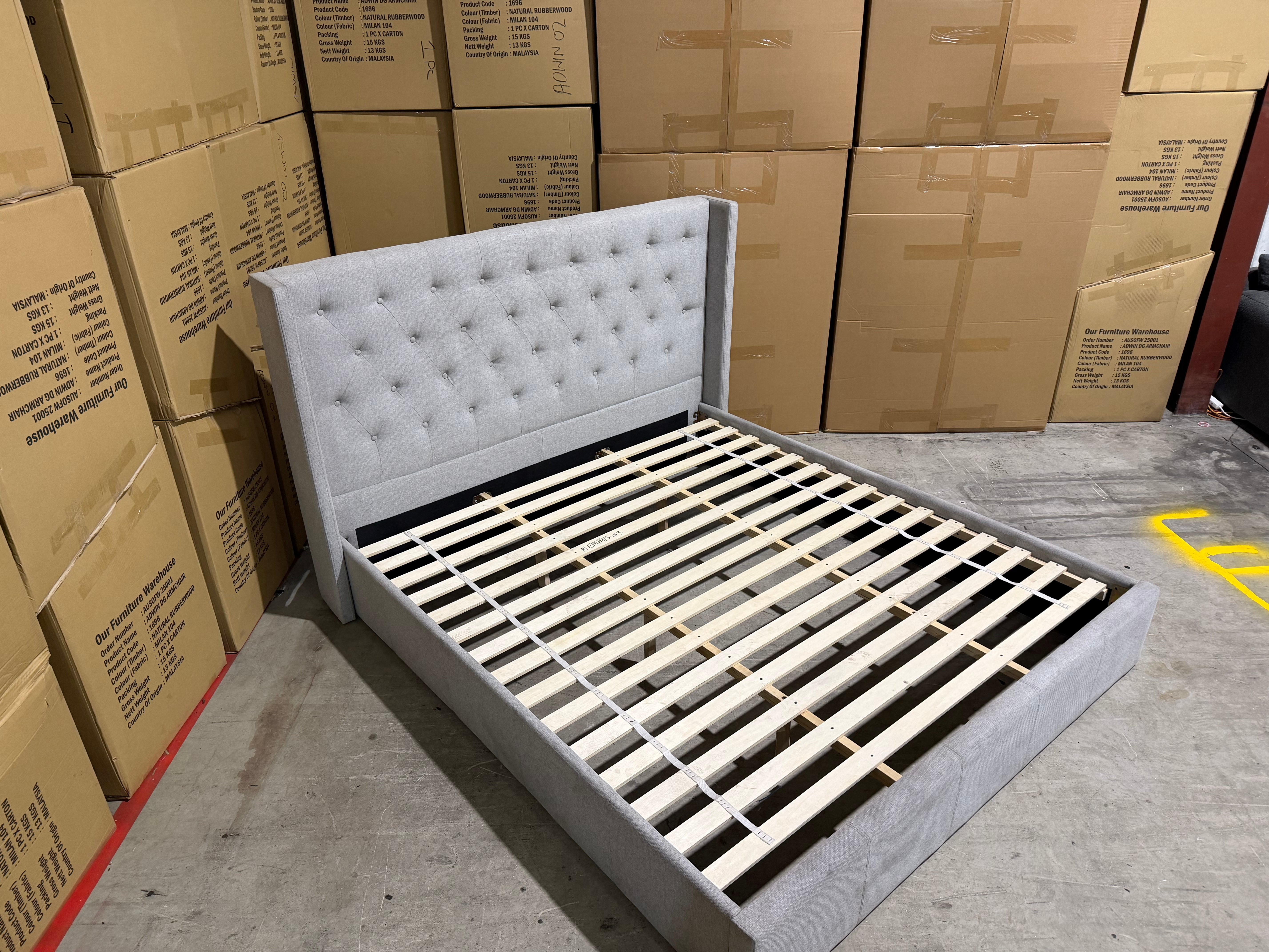 Memphis Bedding Range (Light Grey)  2 Sizes Queen & King
