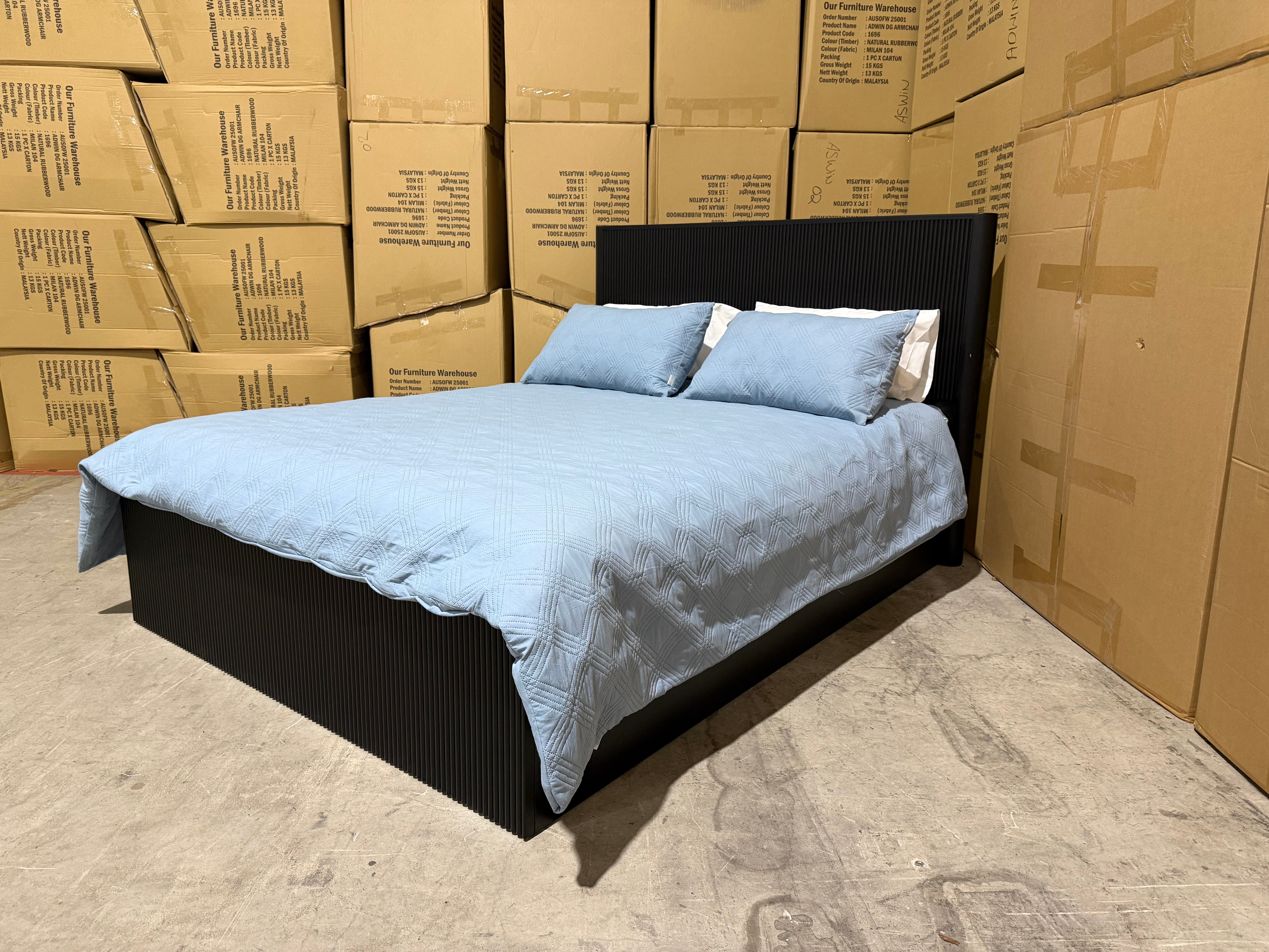 Portugal king size bed black finish