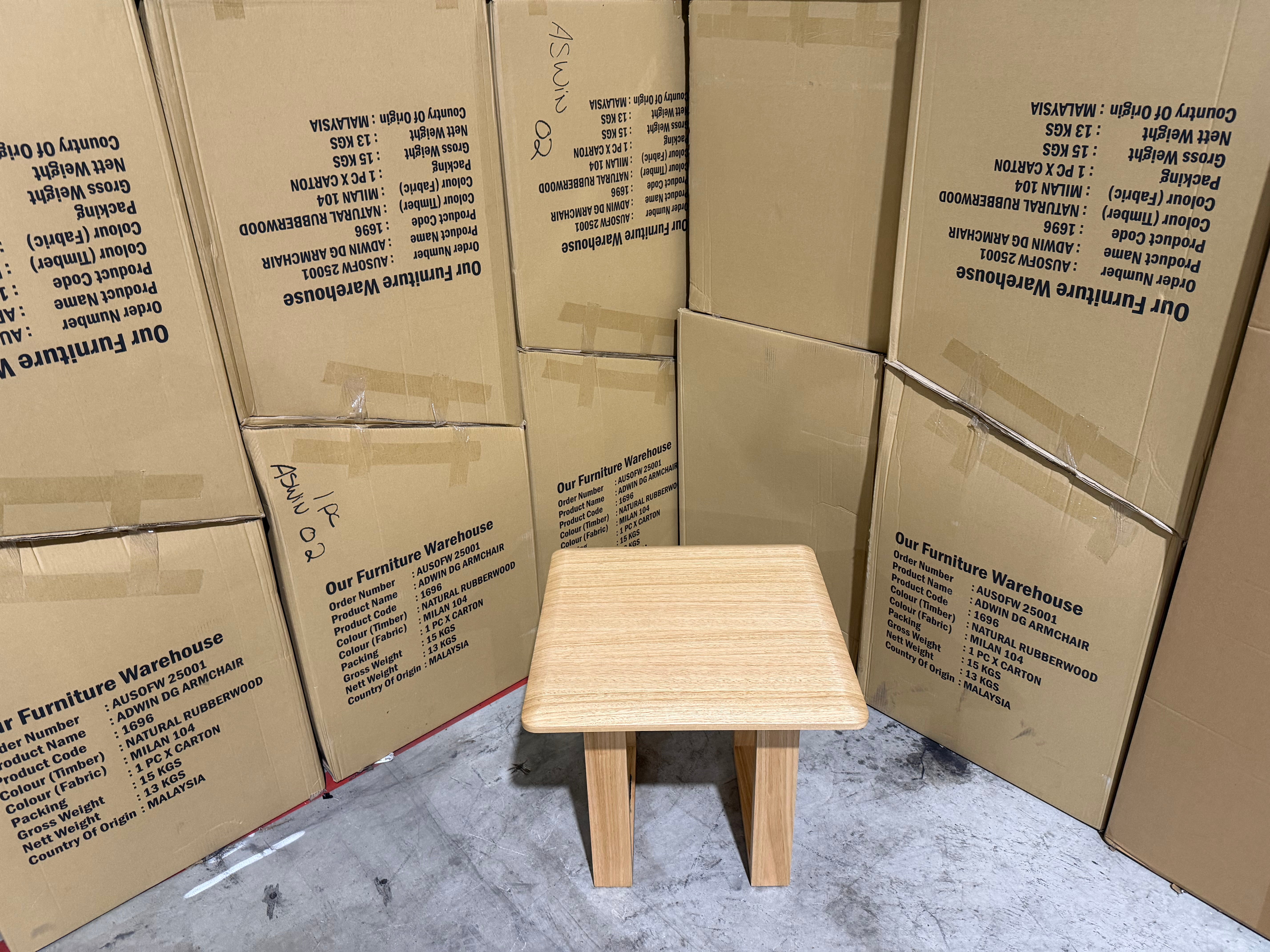 Mitcham Lamp Table Tassie Oak Dining Range