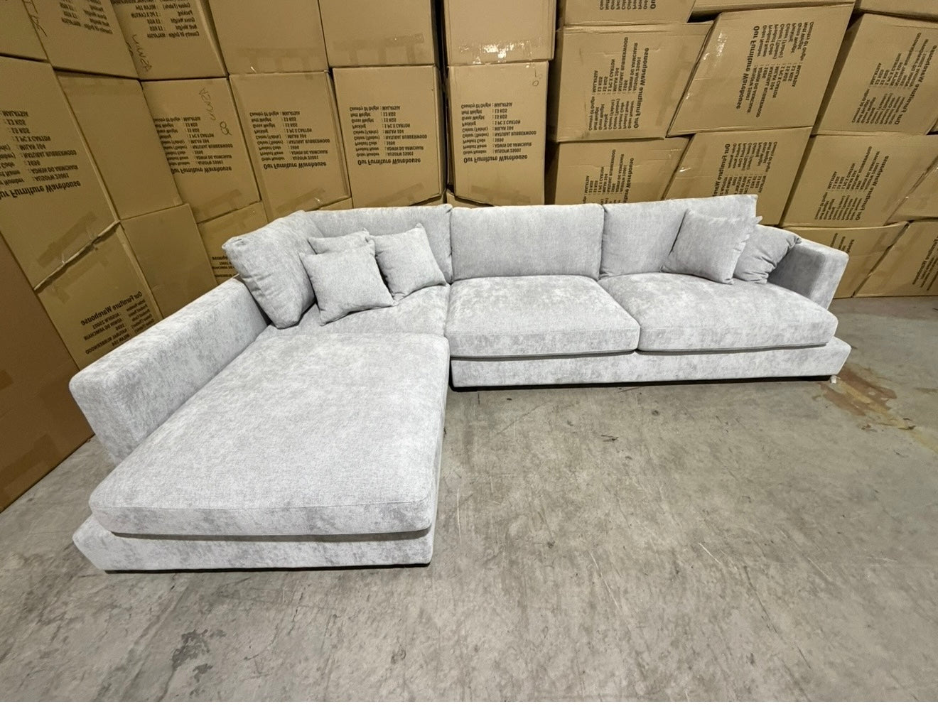 Baxtor LHF Chaise Lounge Inc Scatter Cushions
