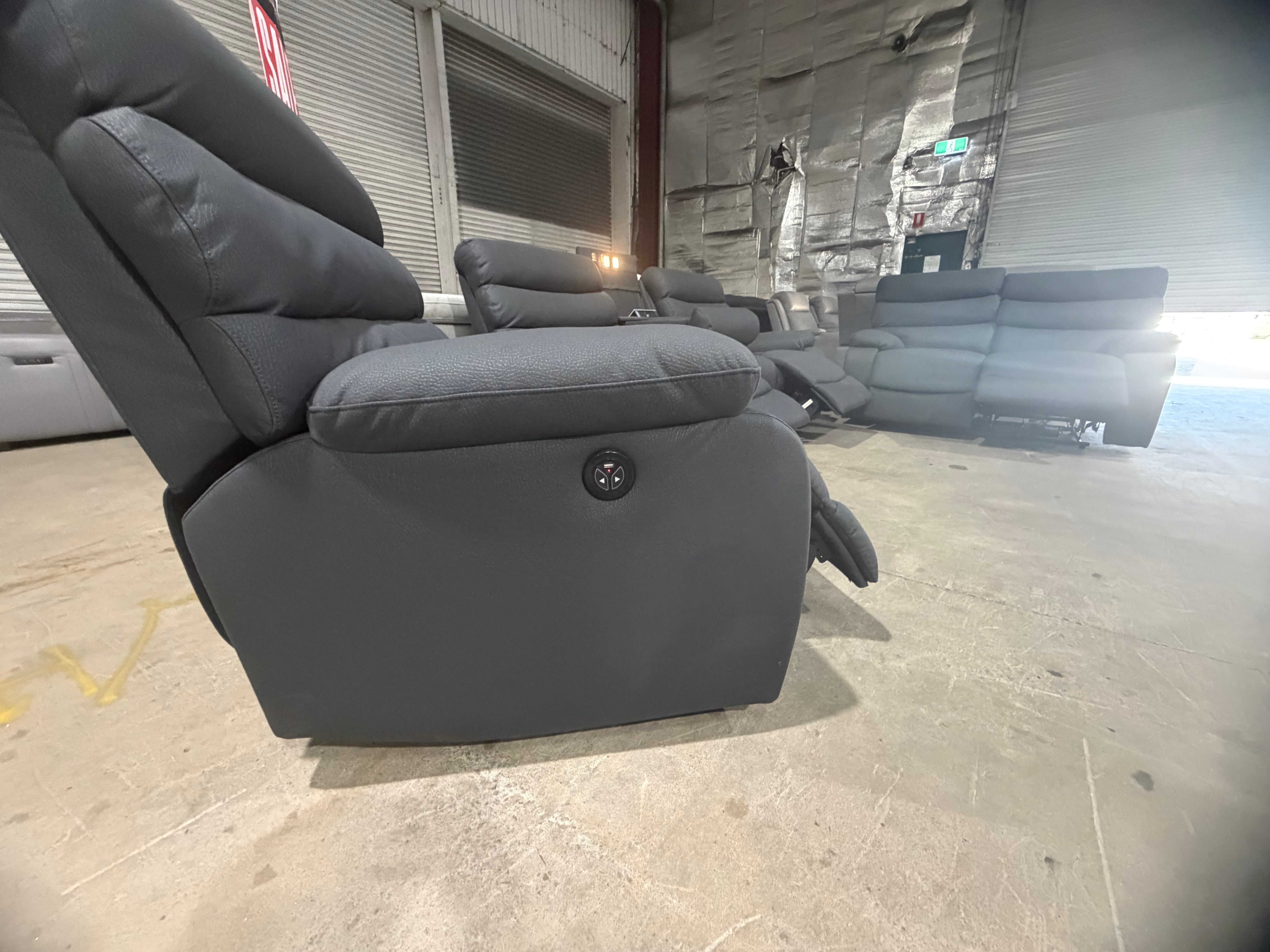 Noosa 3+2+1 Recliner Package In Charcoal