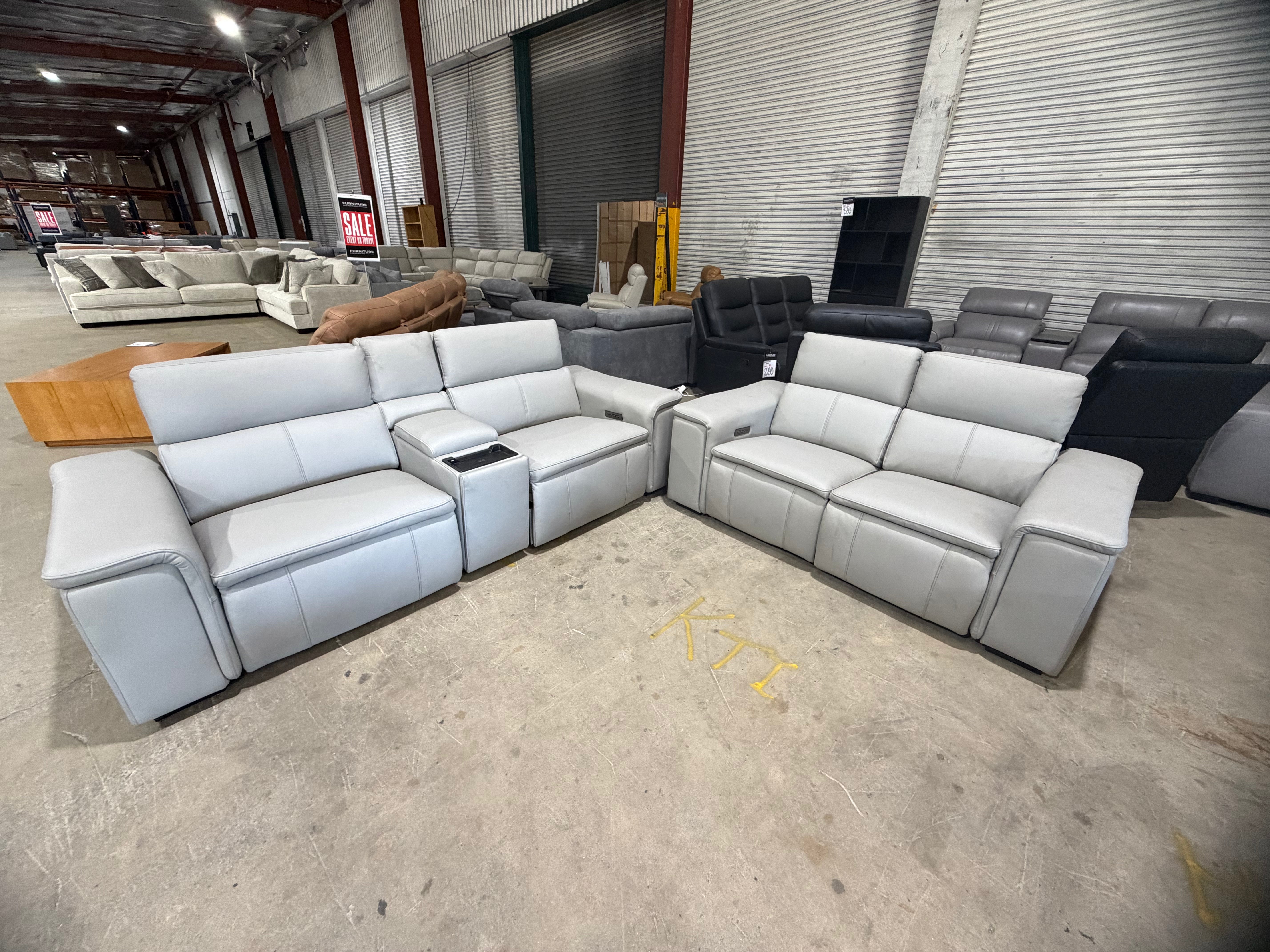 Ollie 2 Seater with Console & 2 Seater Package