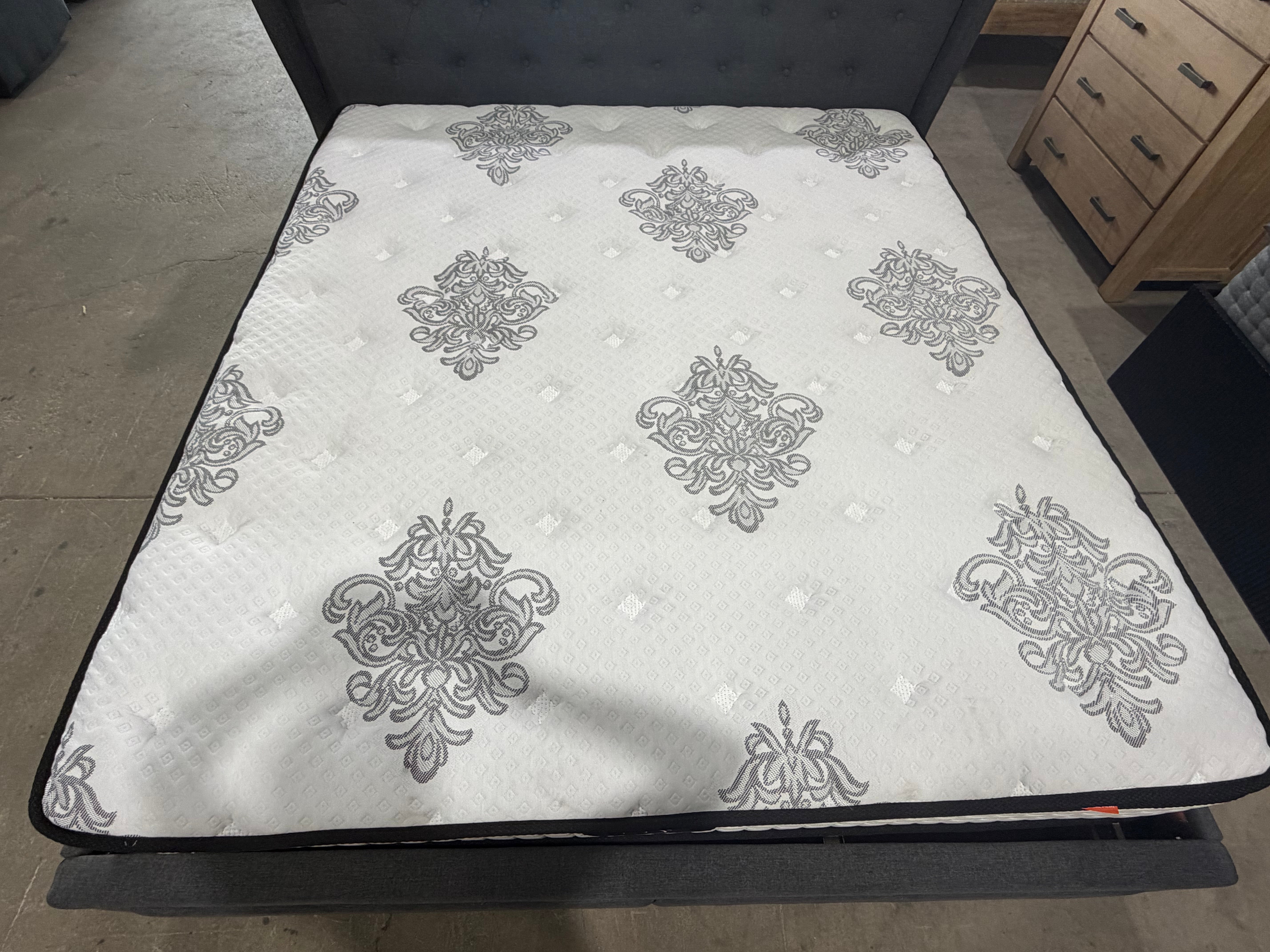 Firm Deluxe Mattress 2 Sizes