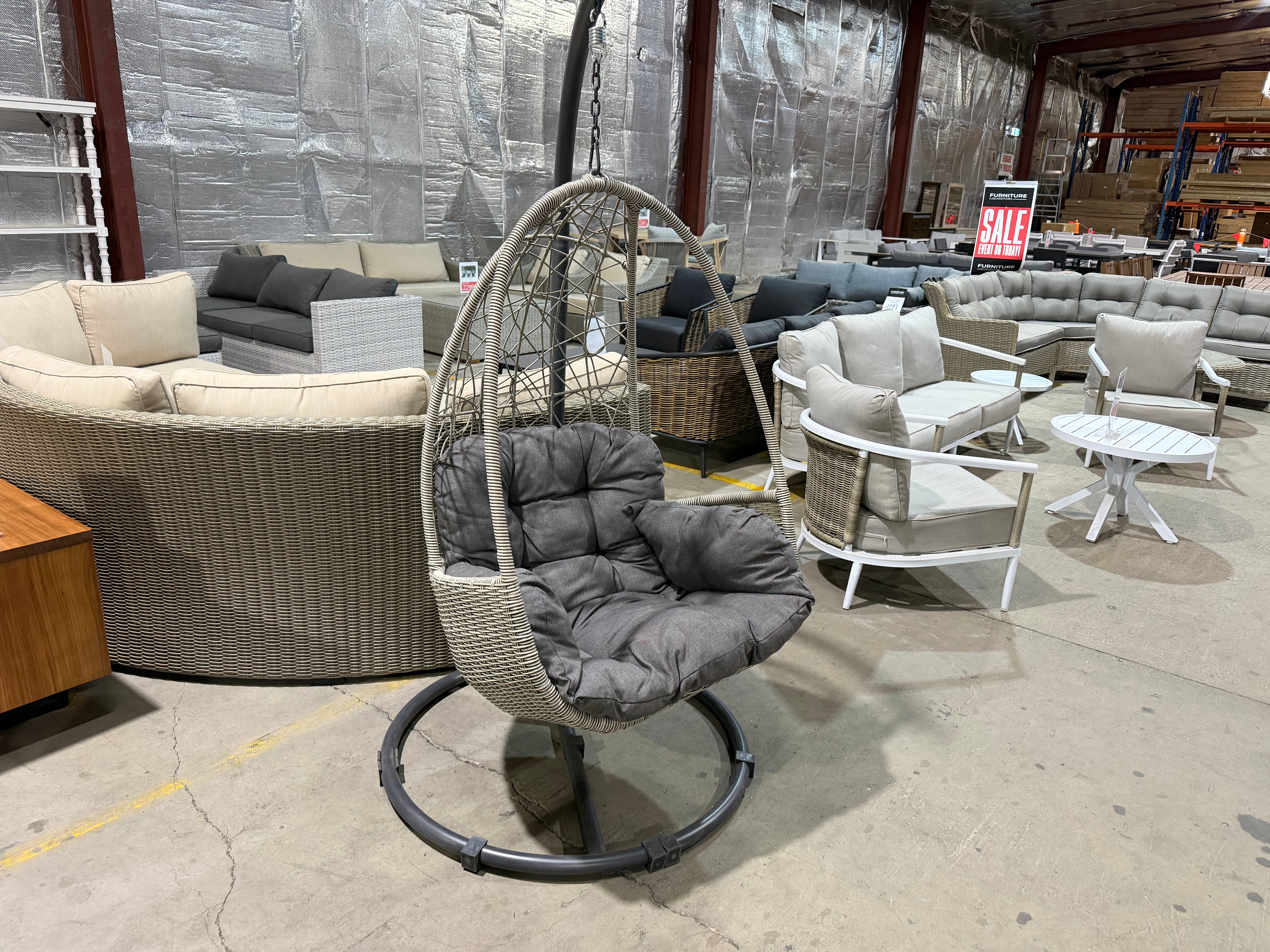 Palma out door egg hanging chair