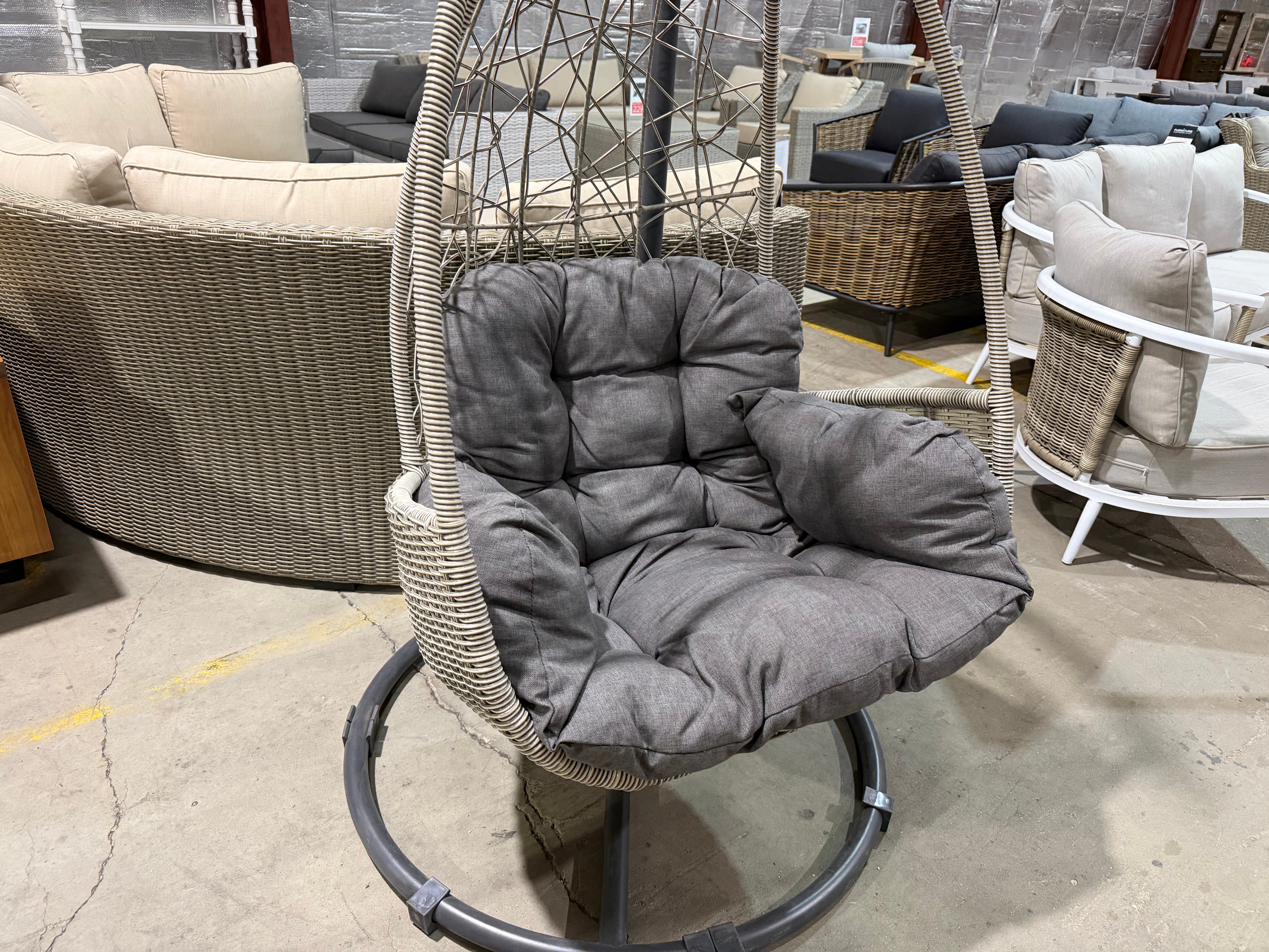 Palma out door egg hanging chair