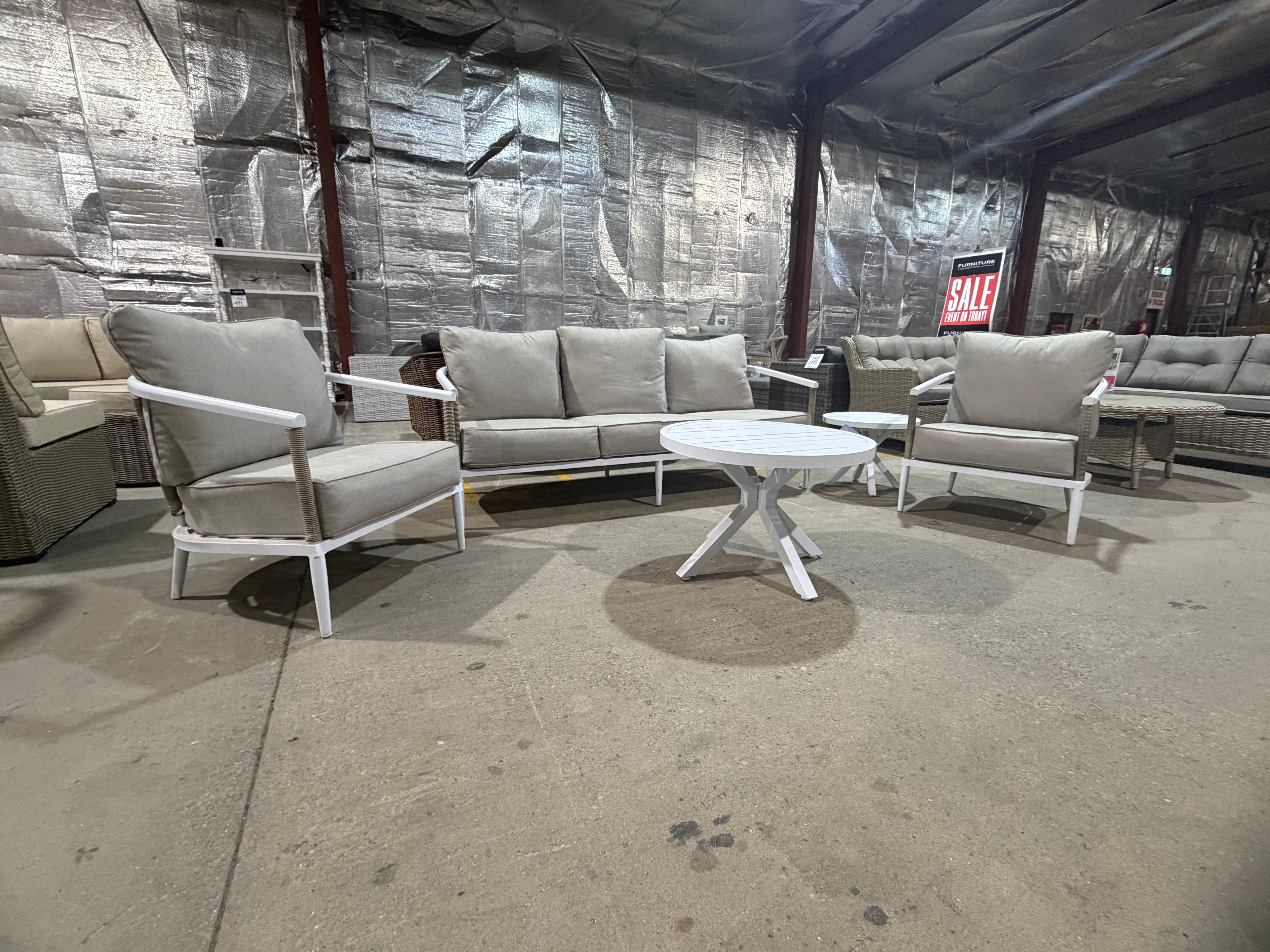 Gretta 5pce outdoor lounge