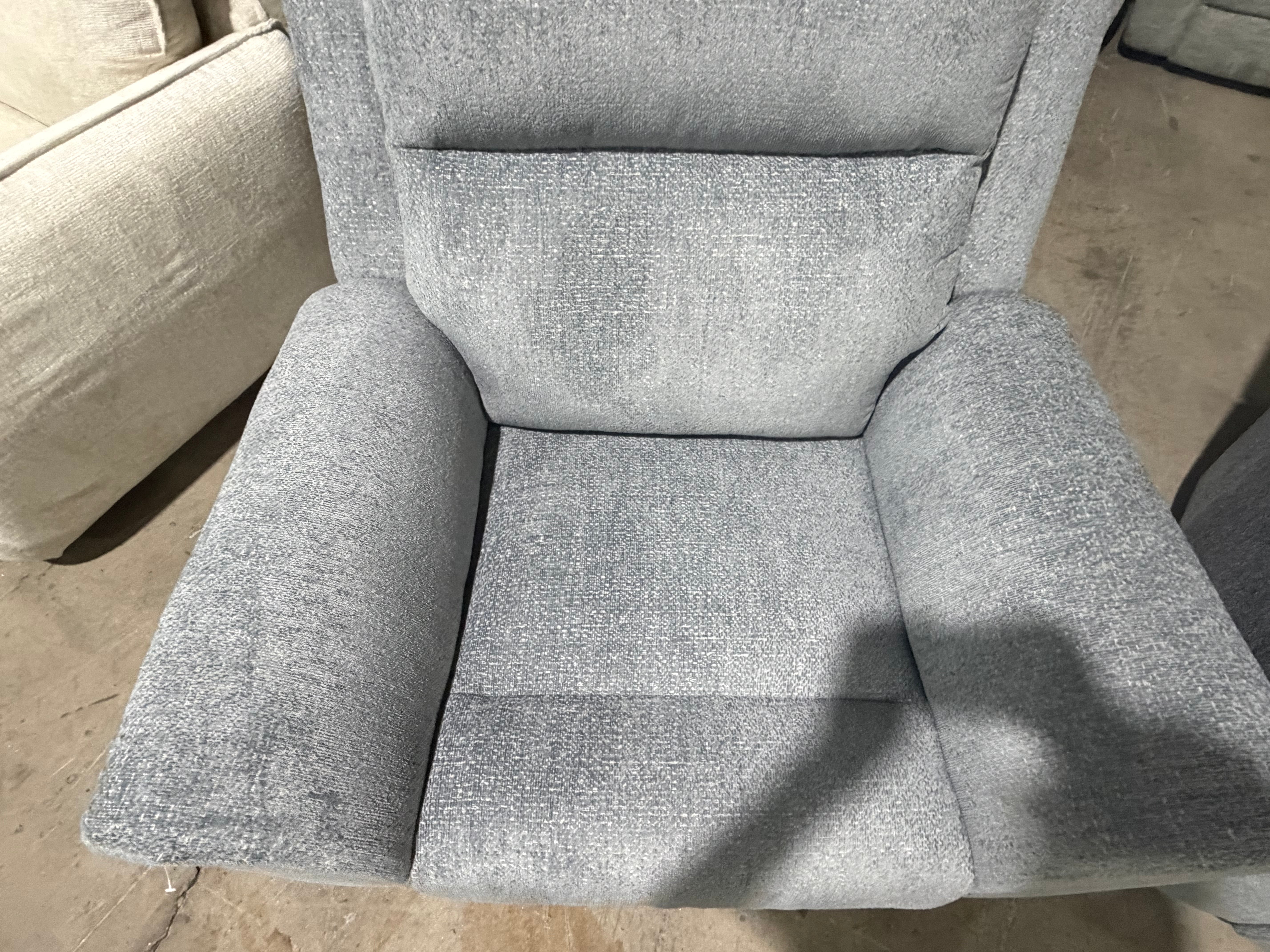 Spencer Single Electric Recliner With Electric Headrests