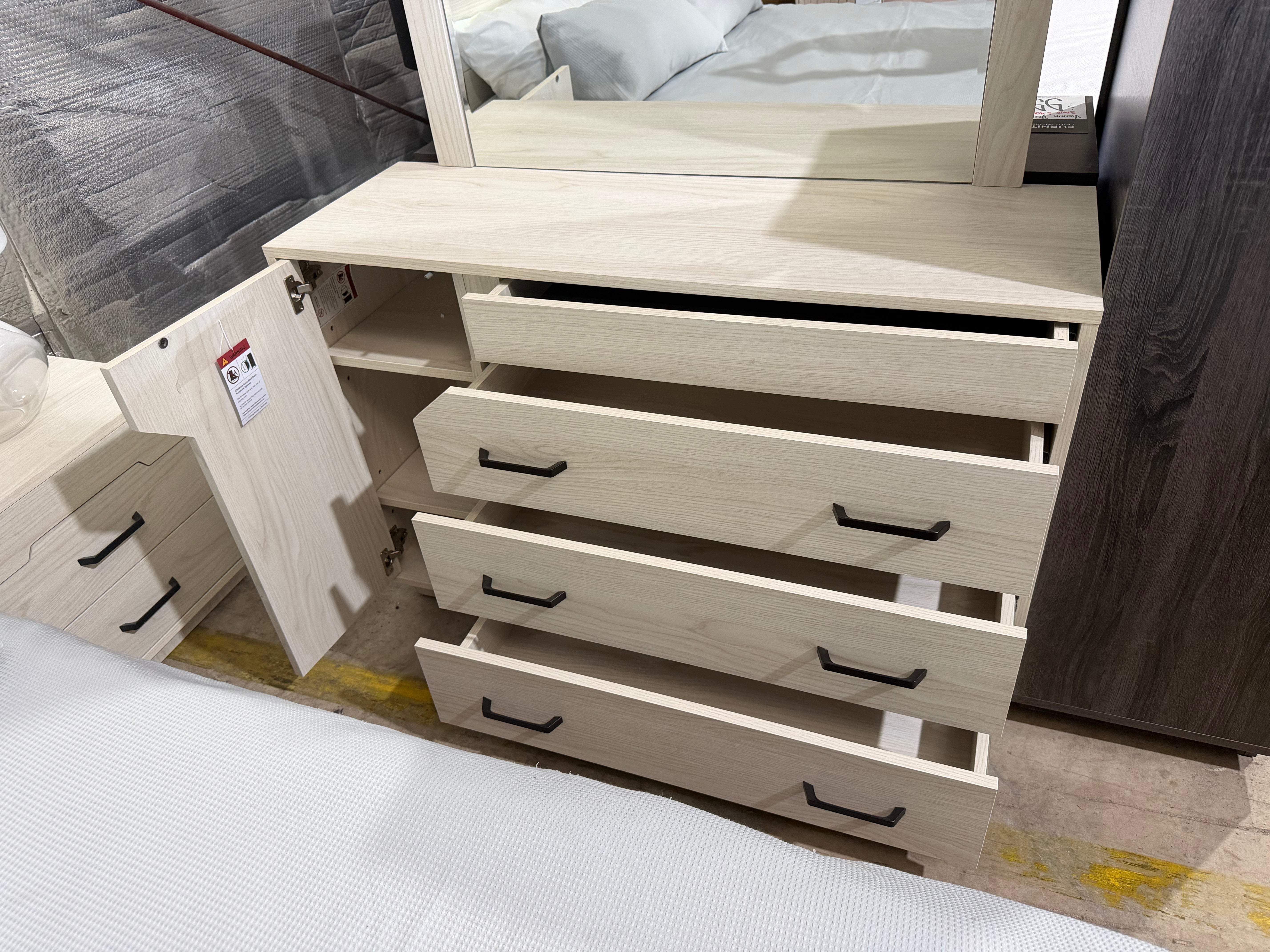 Atlanta dressing table inc mirros in grey wash finish