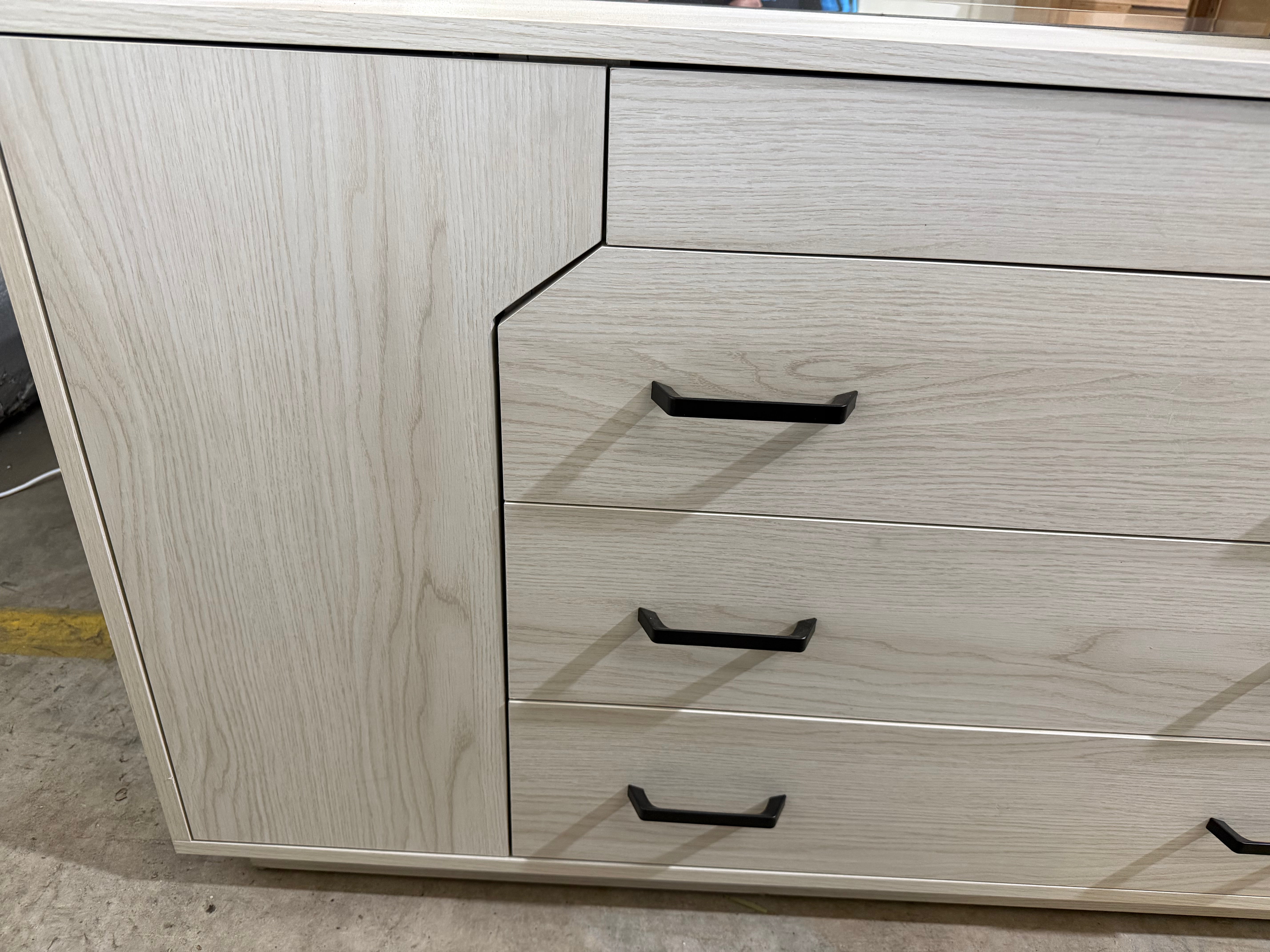 Atlanta dressing table inc mirros in grey wash finish