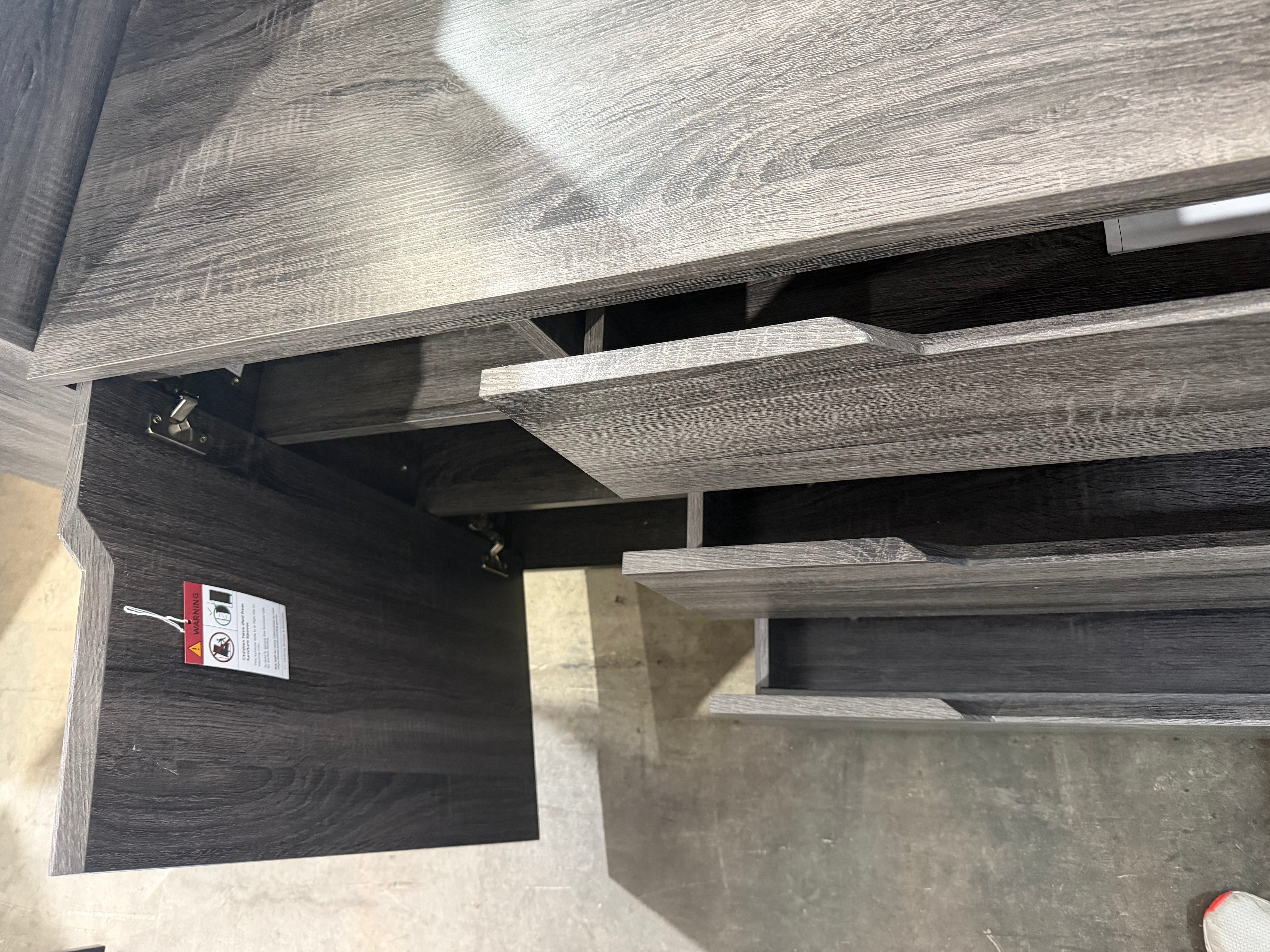 Vienna Dressing Table inc mirror in grey