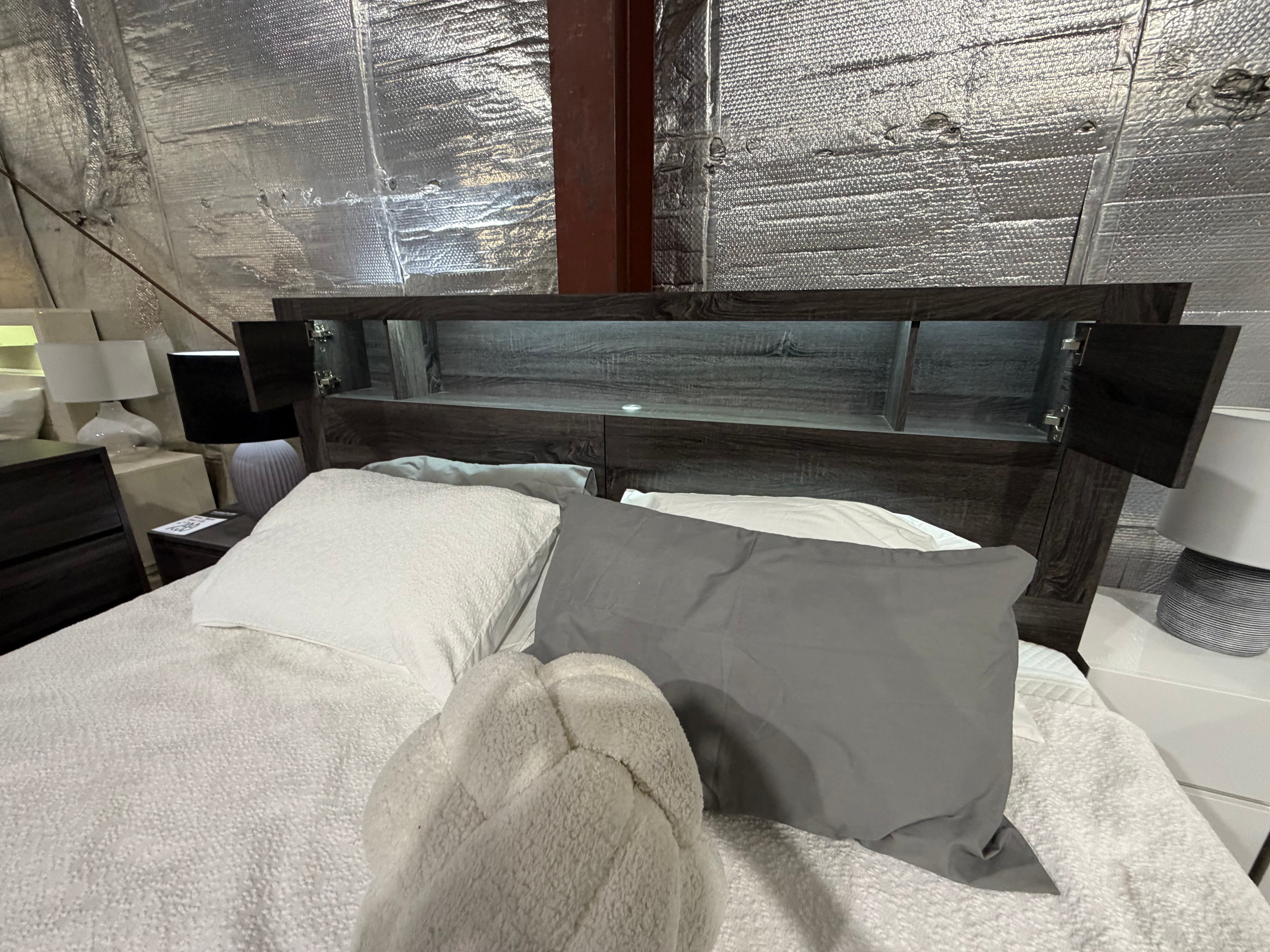 Vienna  queen size bed in grey (boston)