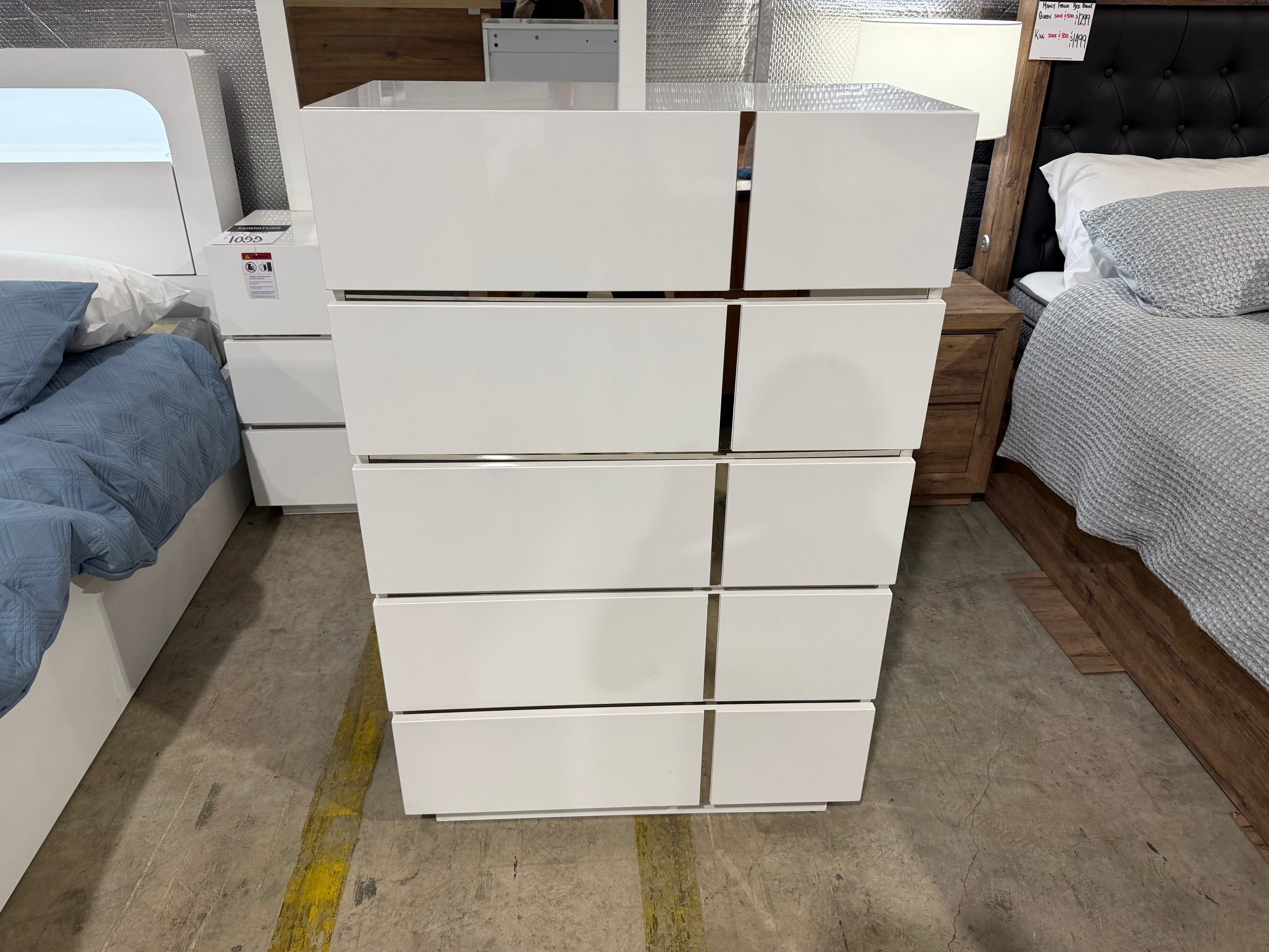 Davis tallboy in Gloss White