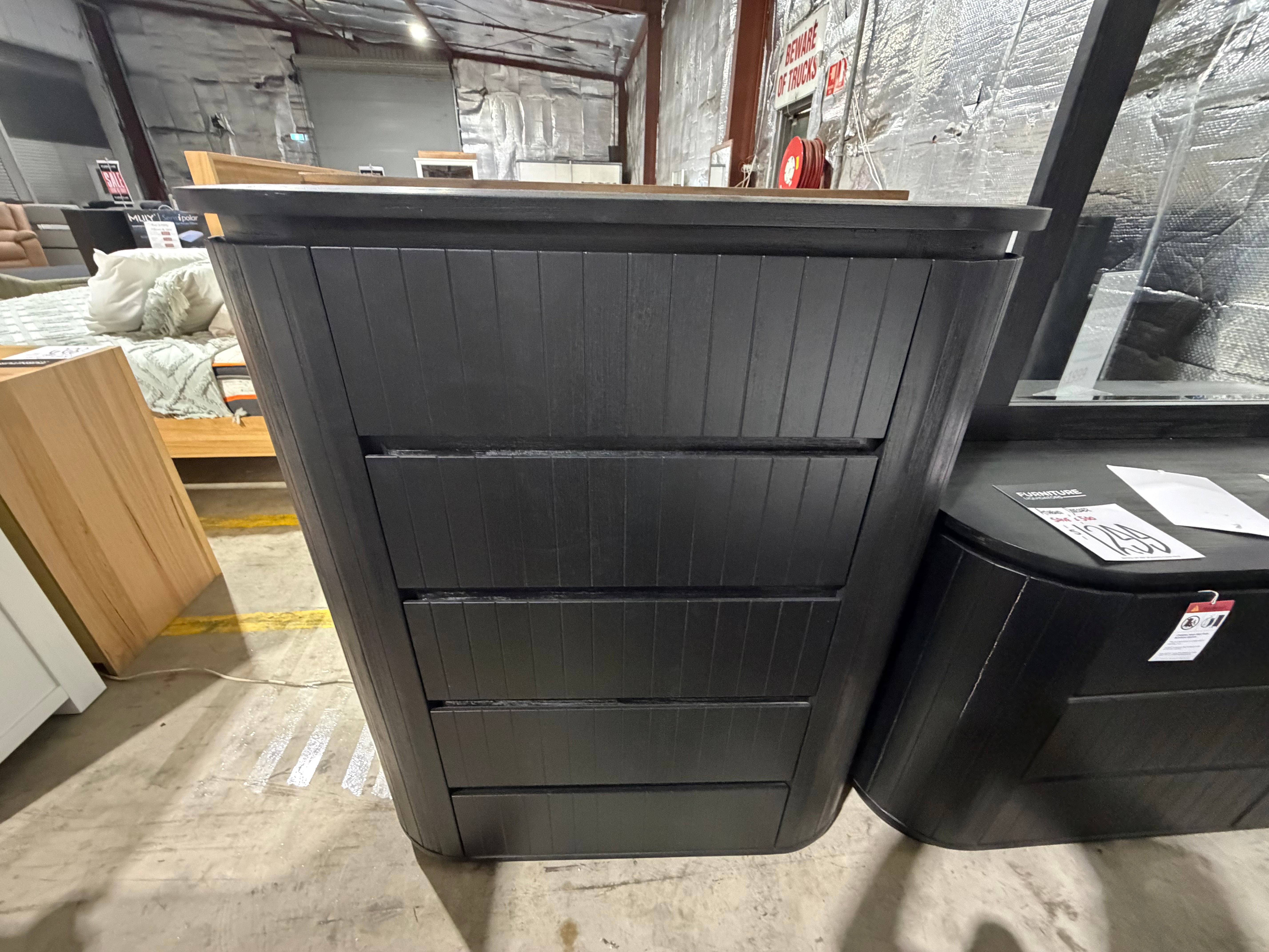 Athena ripple Tallboy in shadow Black