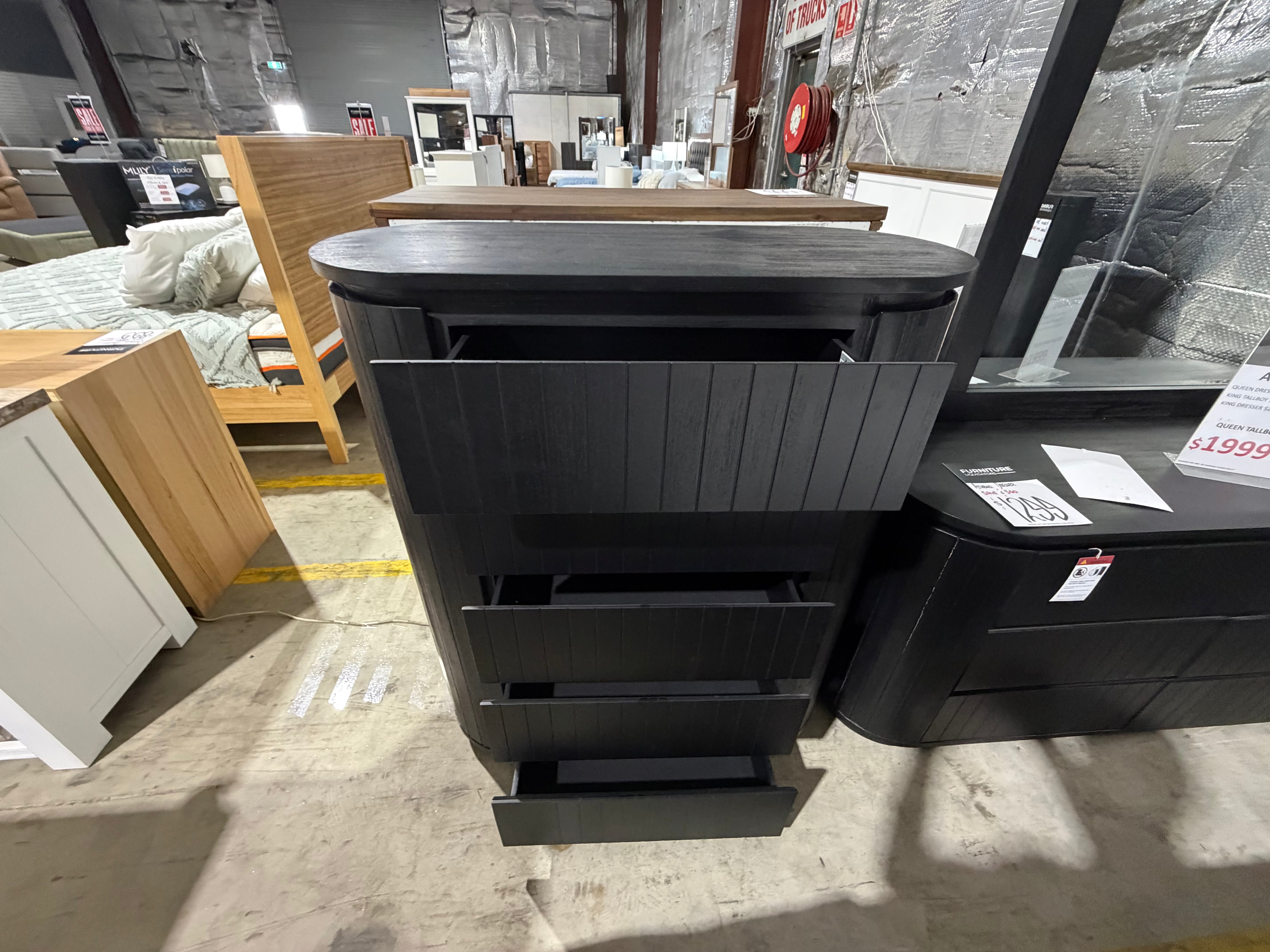 Athena ripple Tallboy in shadow Black