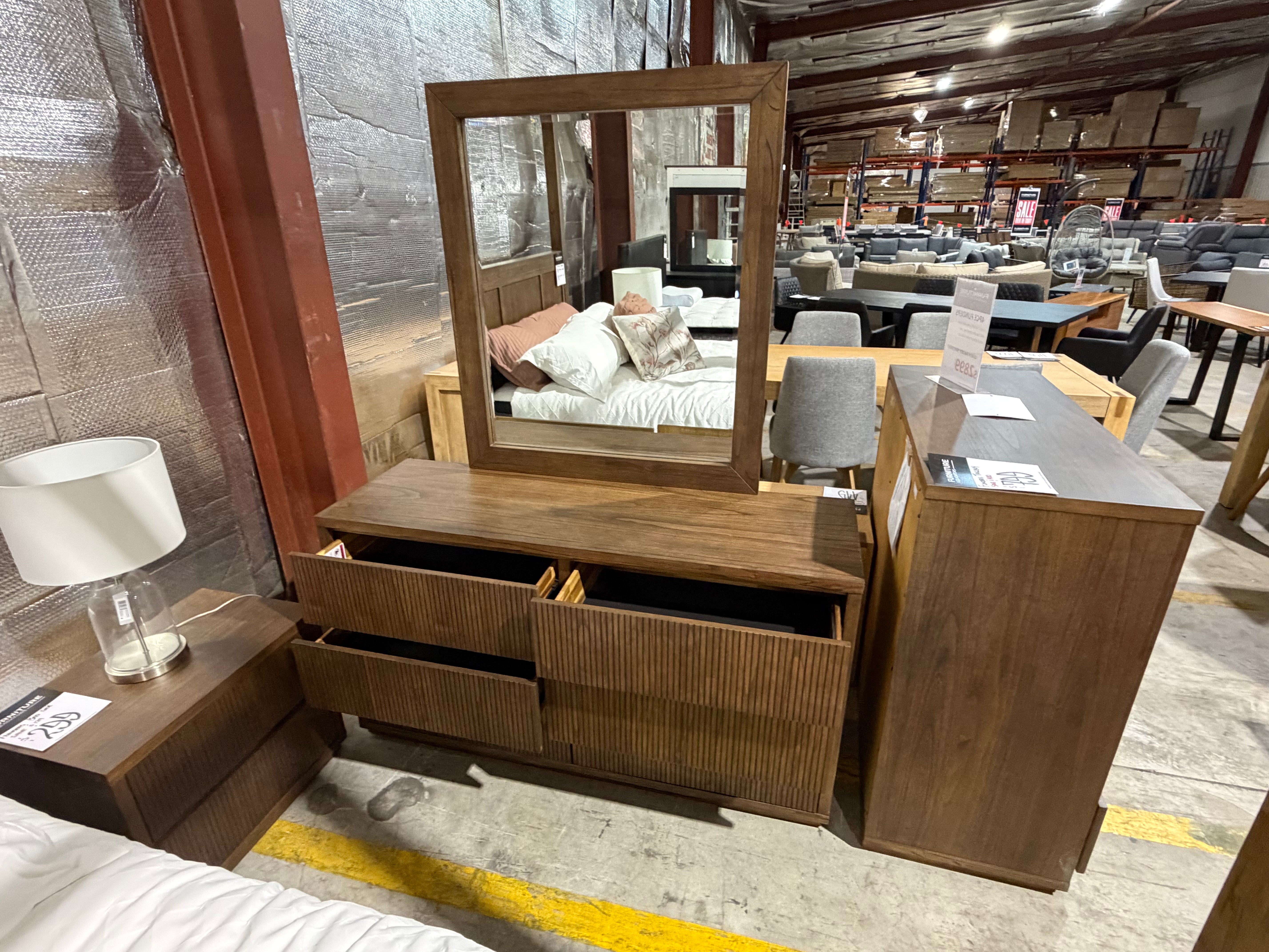 Flinders dressing table inc mirros in Pecan finish
