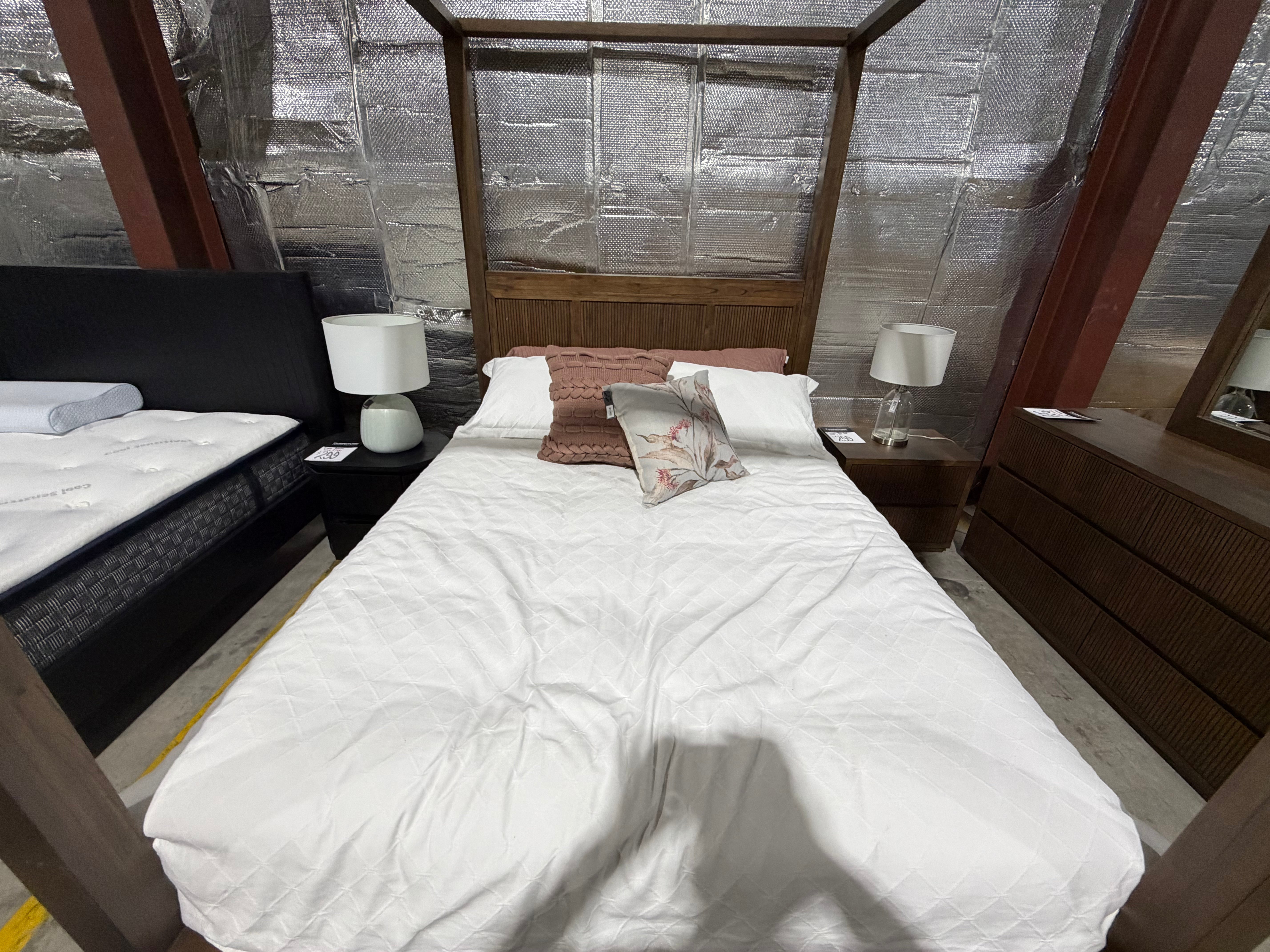 Flinders 4 Poster Bed Queen size Pecan finish