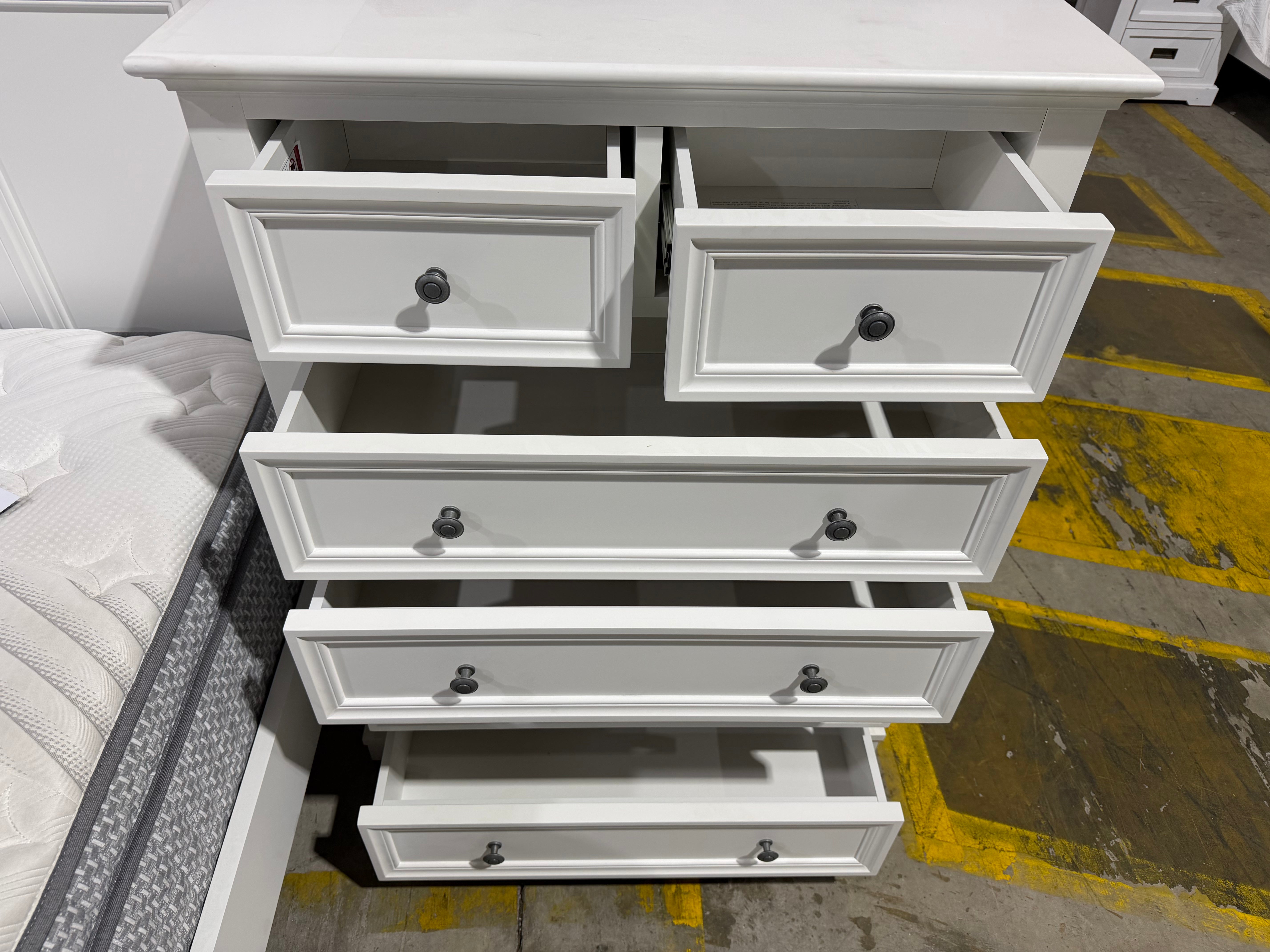 Cardona Tallboy chest in white finish (w/worth)