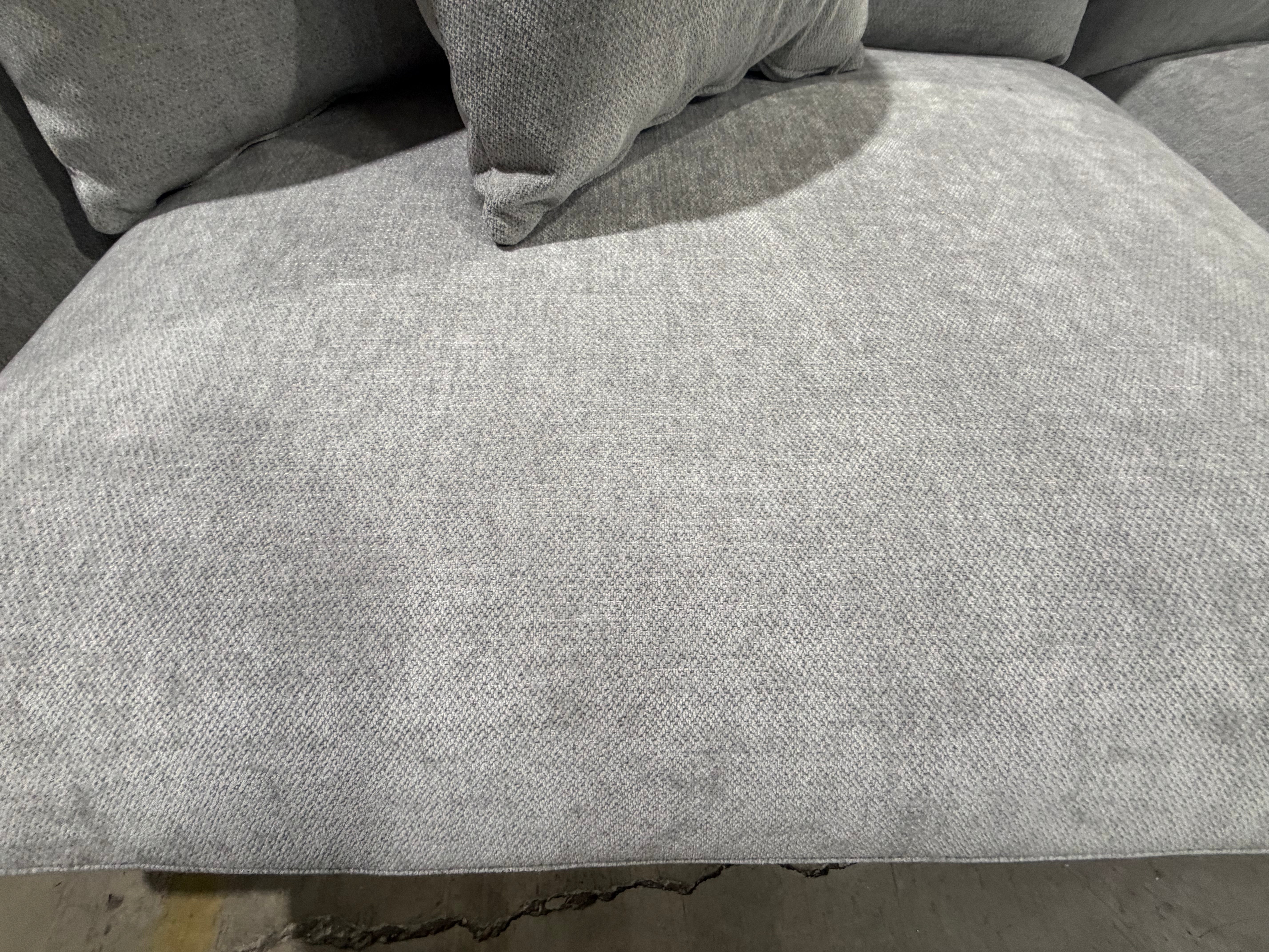 Baxtor Right Chaise Lounge inc scatter Cushions