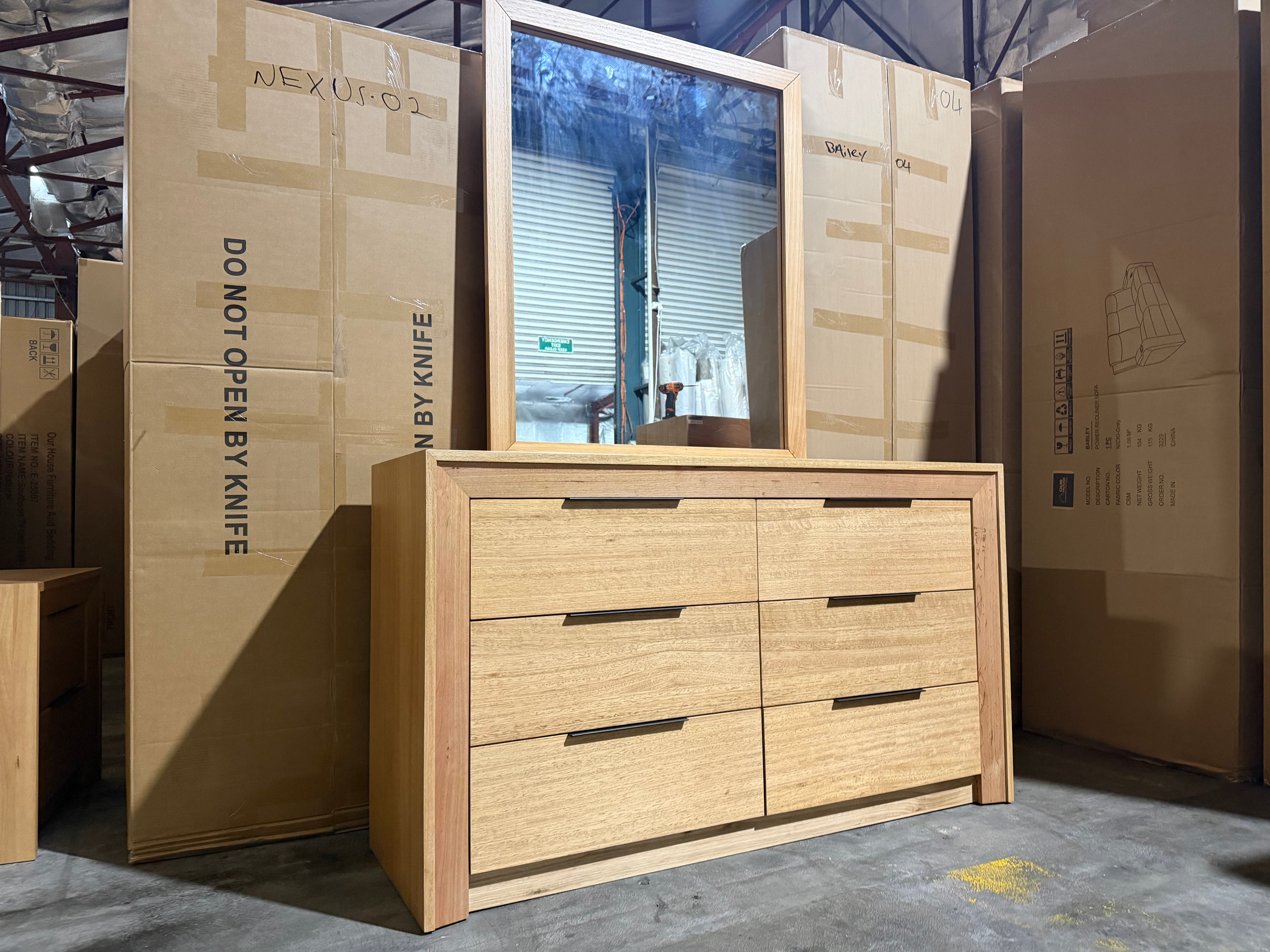 Ottawa Bedroom Range Queen Size 4 Pce Dresser Package