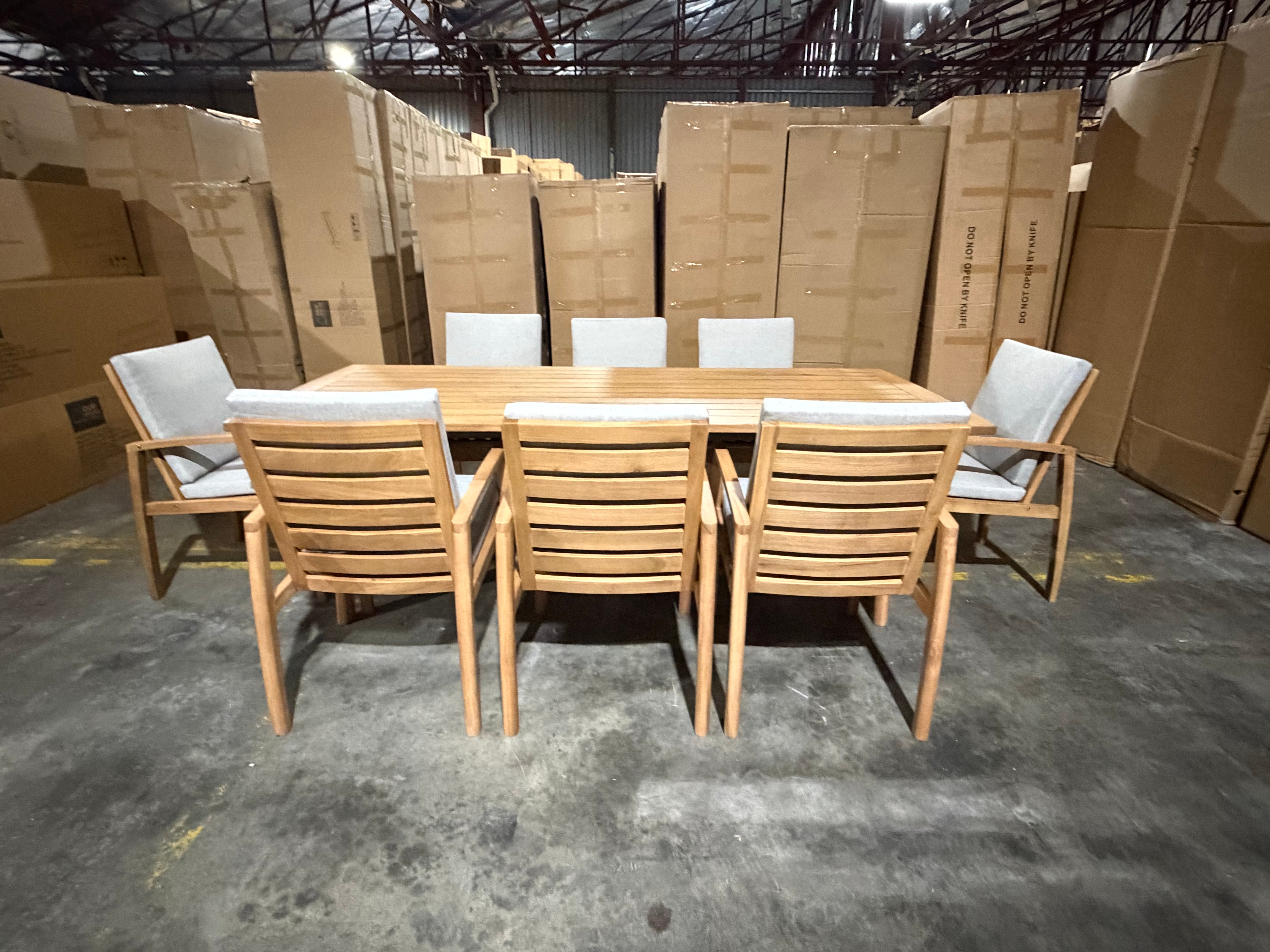 Sawyer 9pce Outdoor Setting 2400 table 8 X Chairs