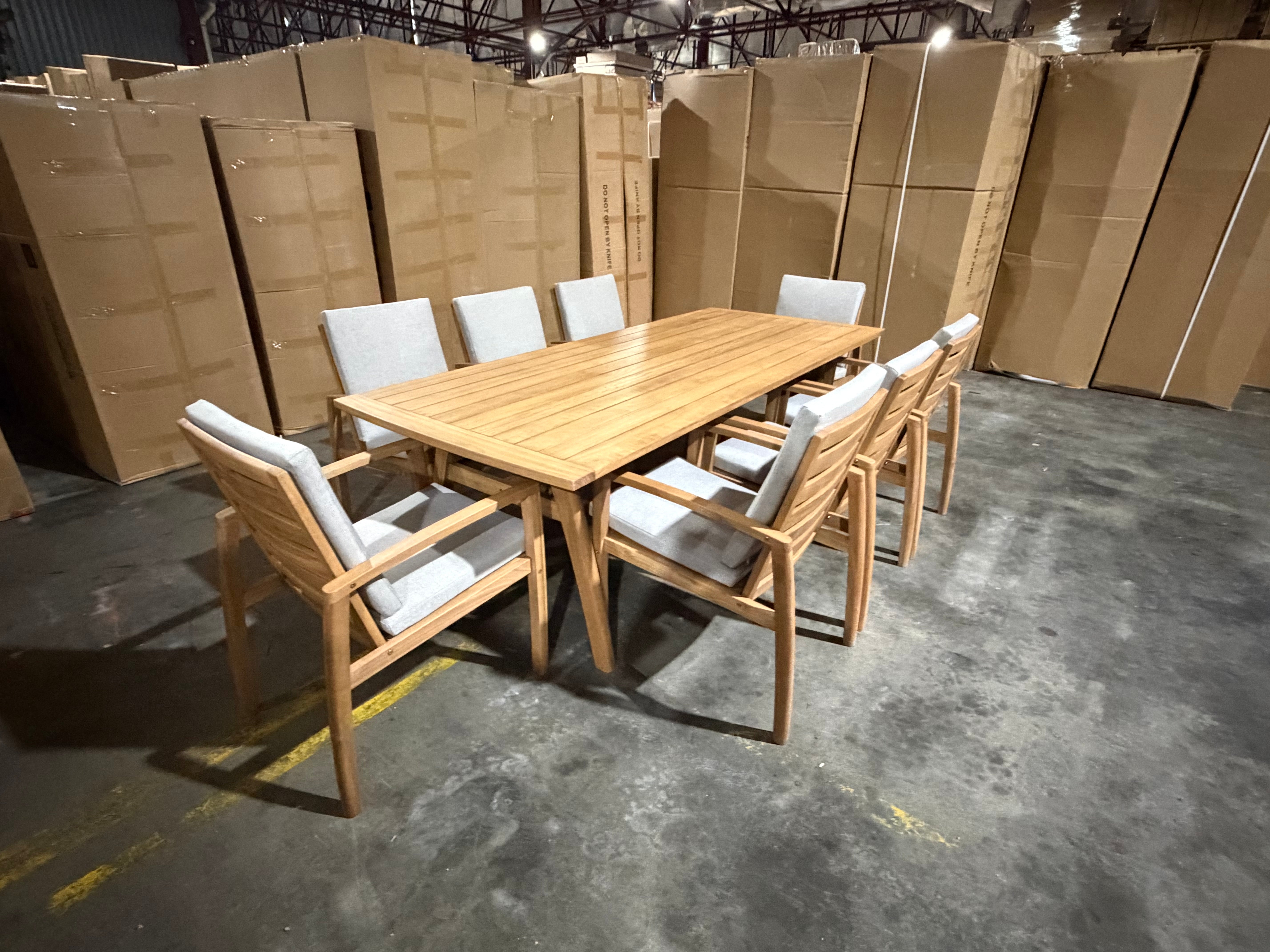 Sawyer 9pce Outdoor Setting 2400 table 8 X Chairs