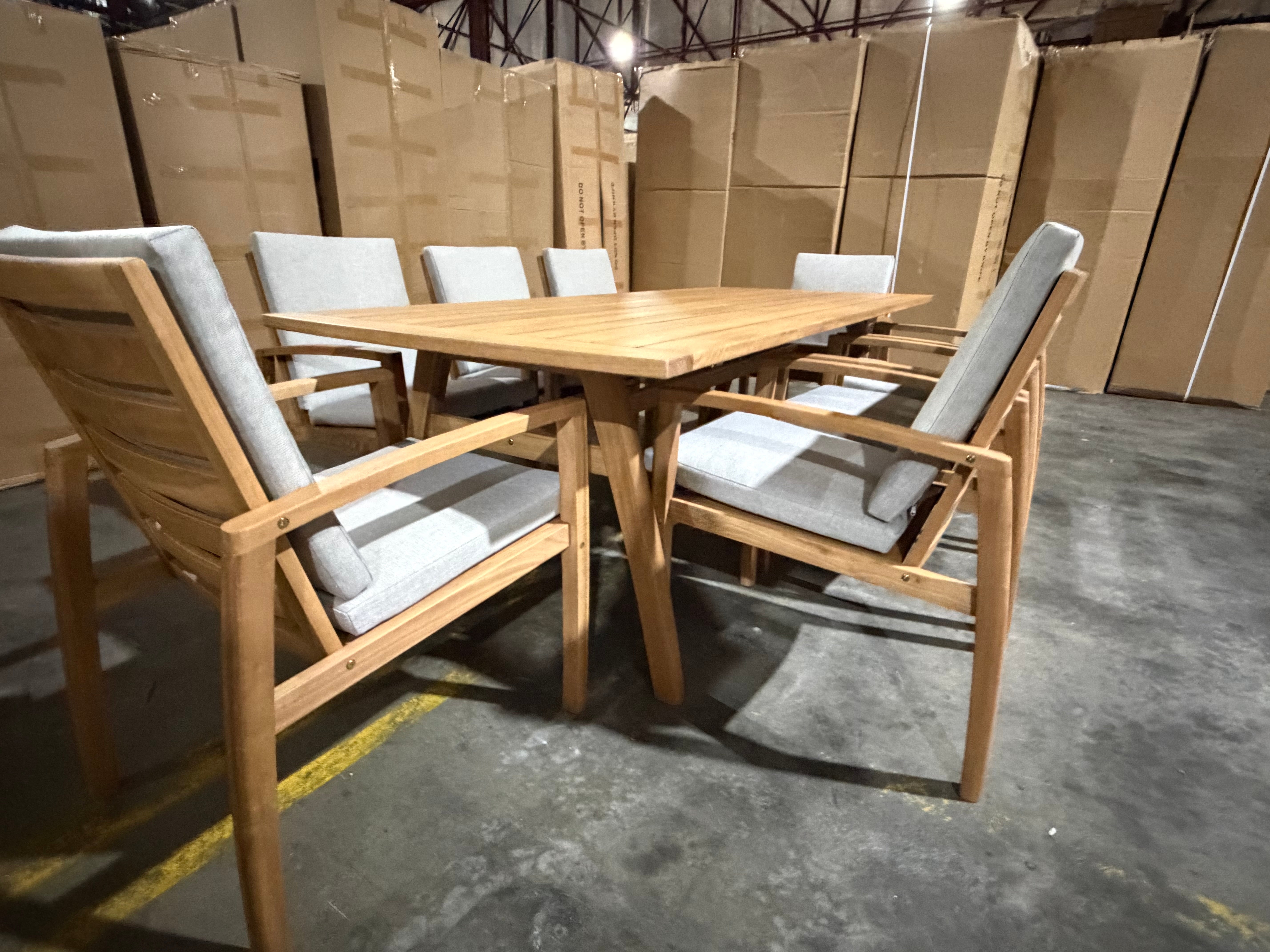 Sawyer 9pce Outdoor Setting 2400 table 8 X Chairs