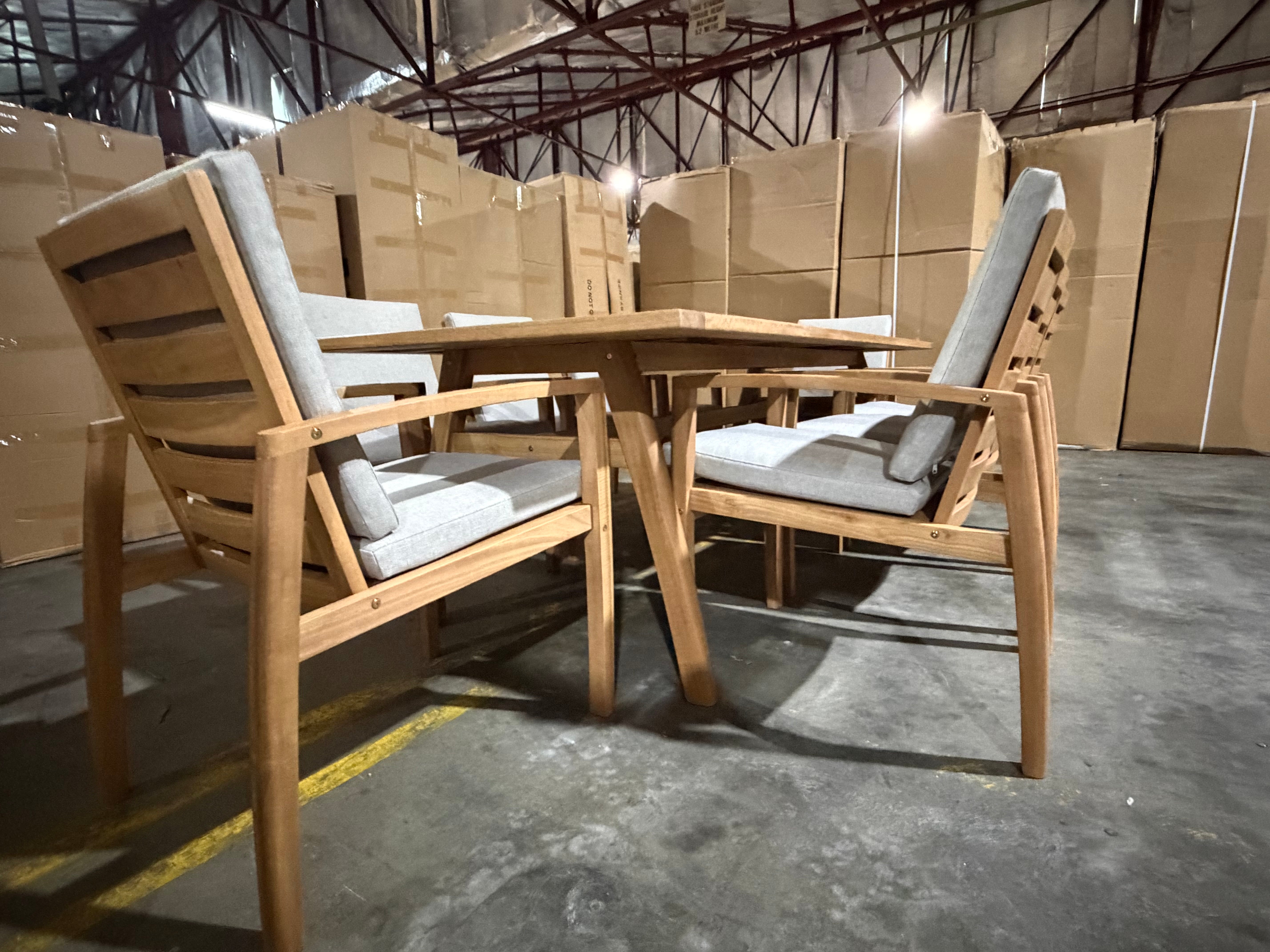 Sawyer 9pce Outdoor Setting 2400 table 8 X Chairs