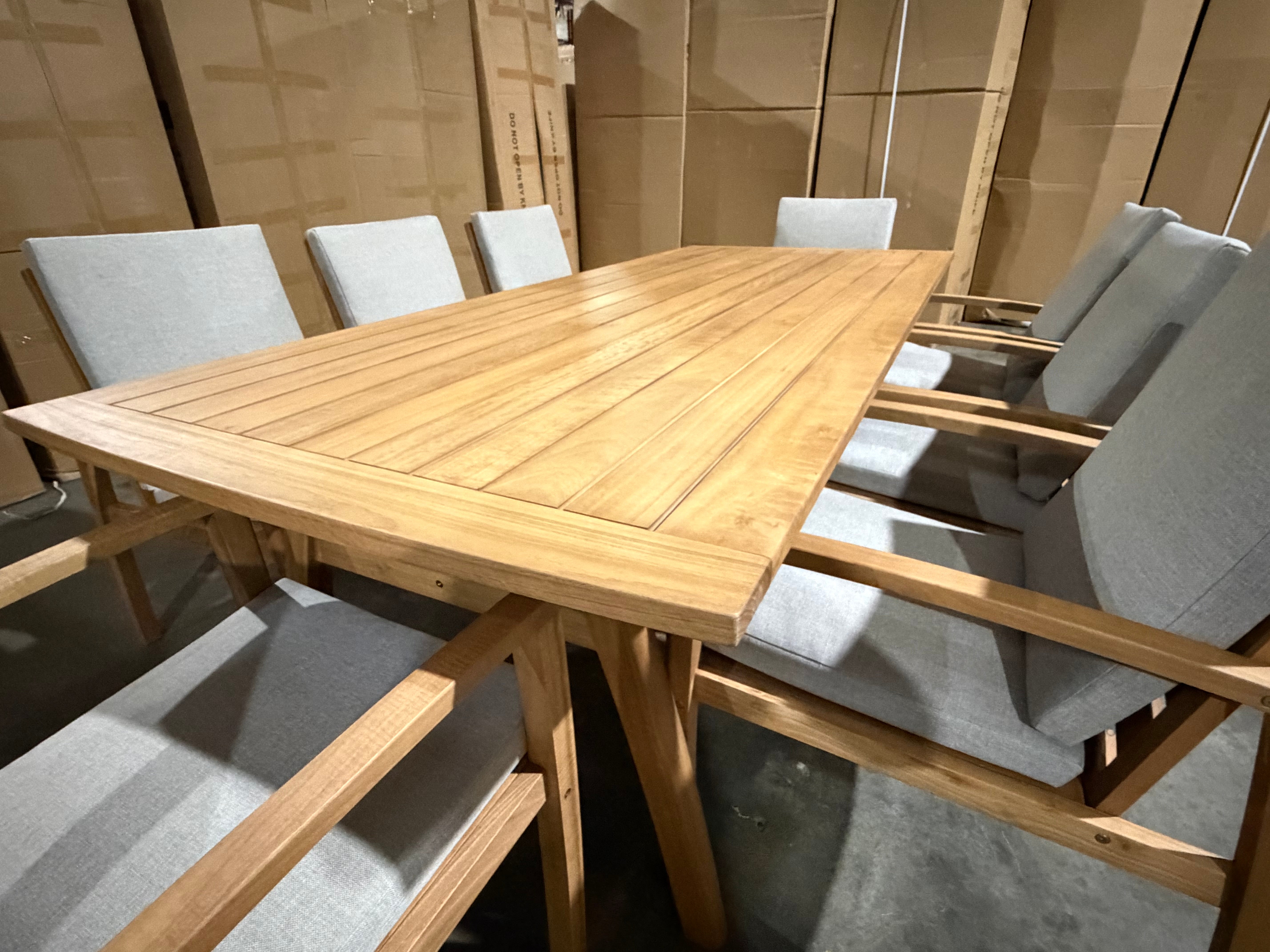 Sawyer 9pce Outdoor Setting 2400 table 8 X Chairs